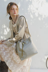 heart charm shoulder bag