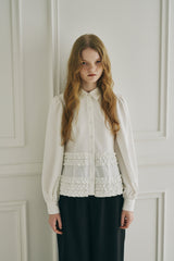 many frill blouse