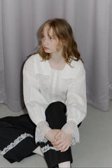 vintage square lace collar blouse