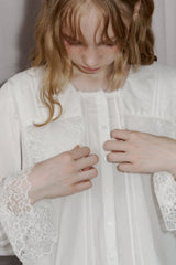 vintage square lace collar blouse