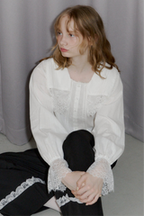 vintage square lace collar blouse