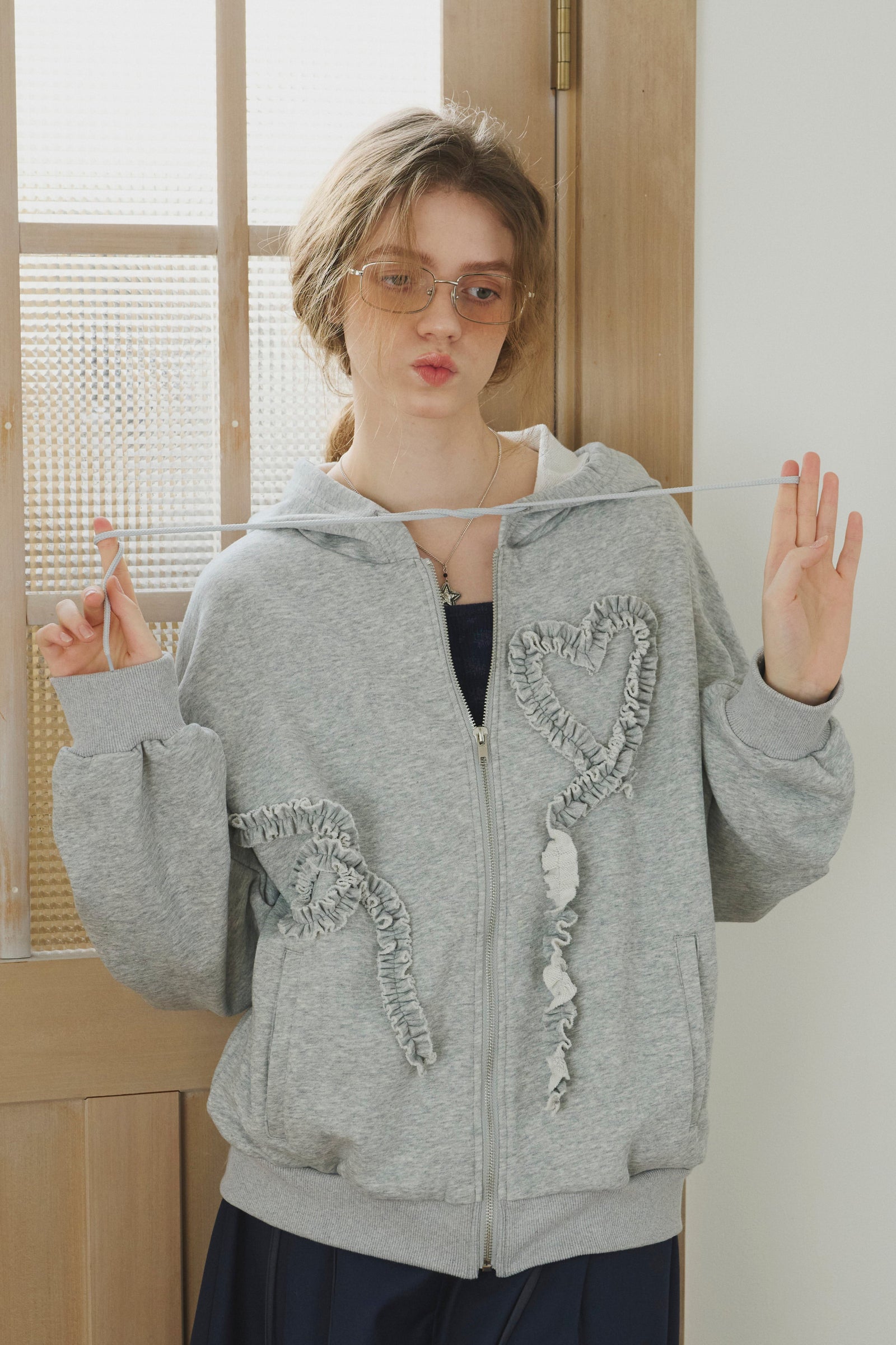 トップス idem heart frill hoodie heart frill hoodie – idem