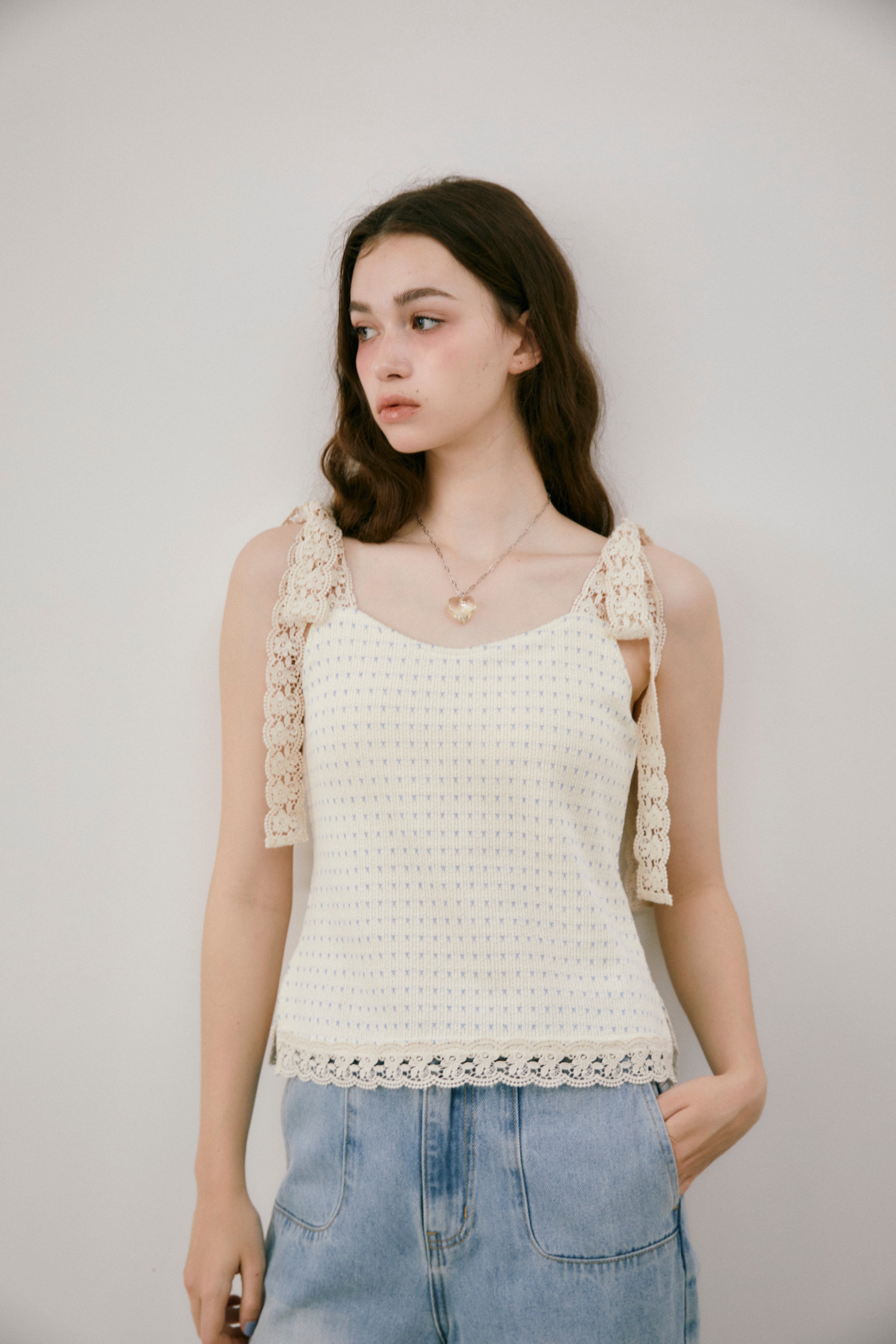 cup in shoulder lace camisole
