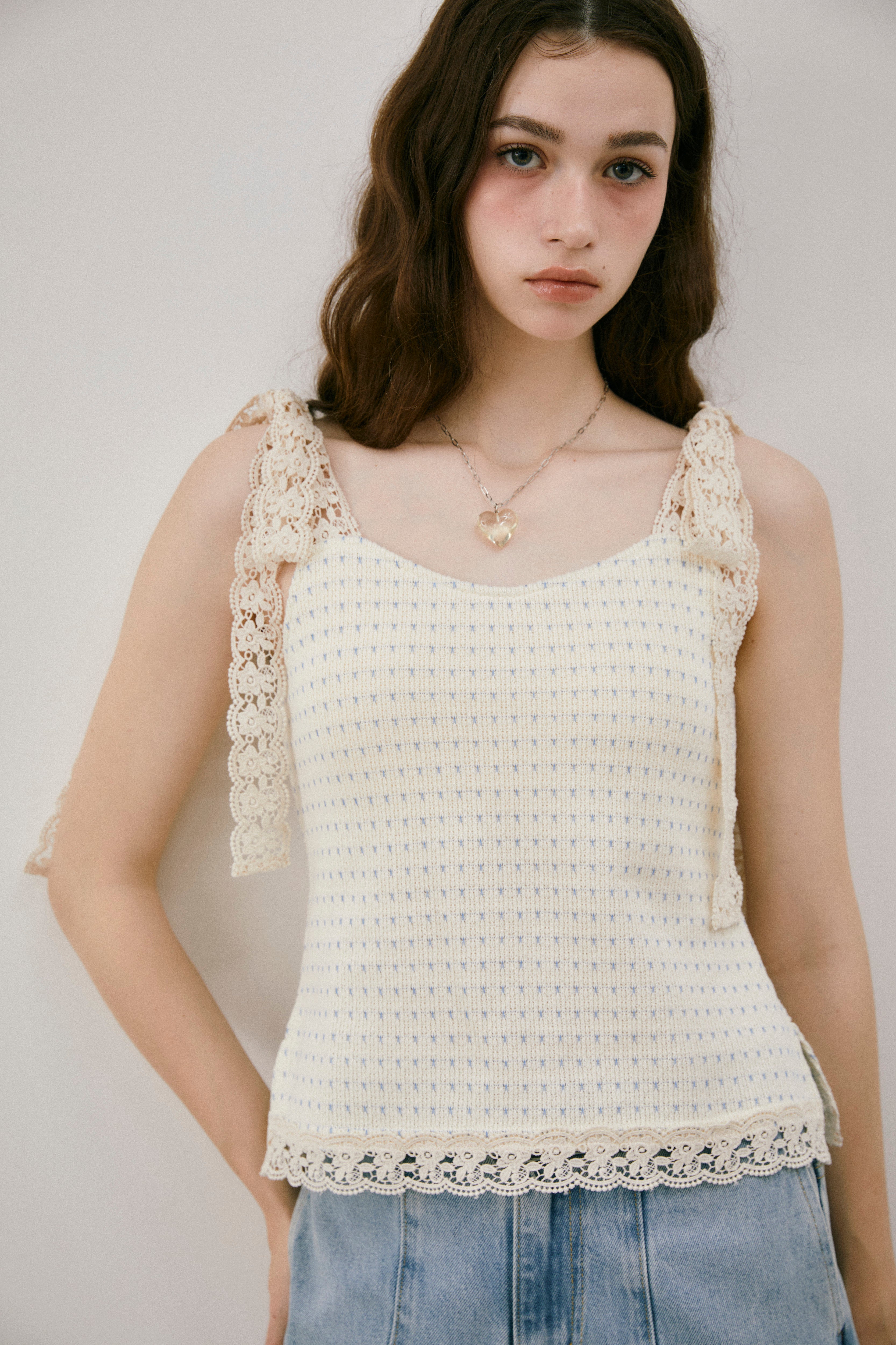 cup in shoulder lace camisole
