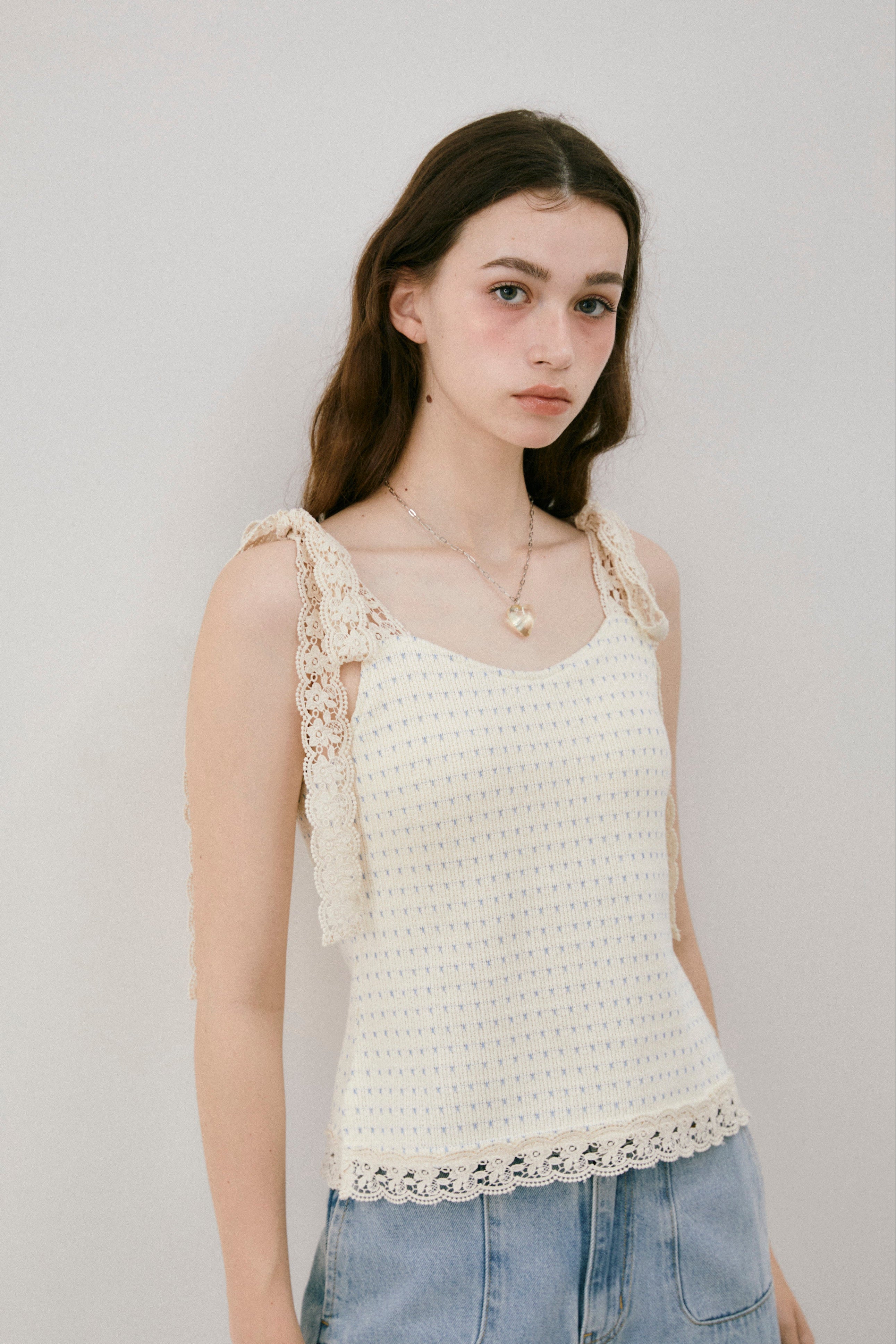 cup in shoulder lace camisole