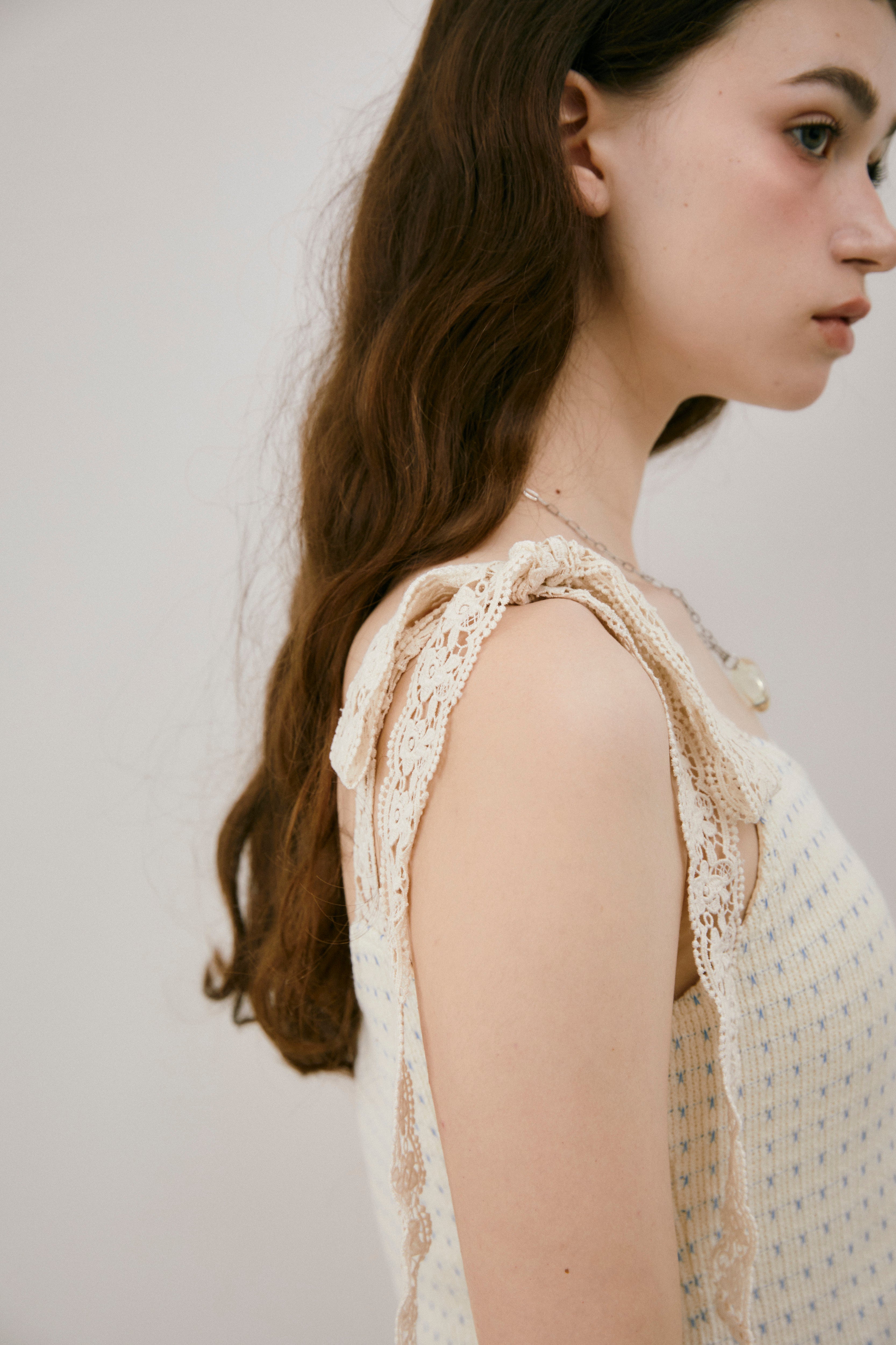cup in shoulder lace camisole