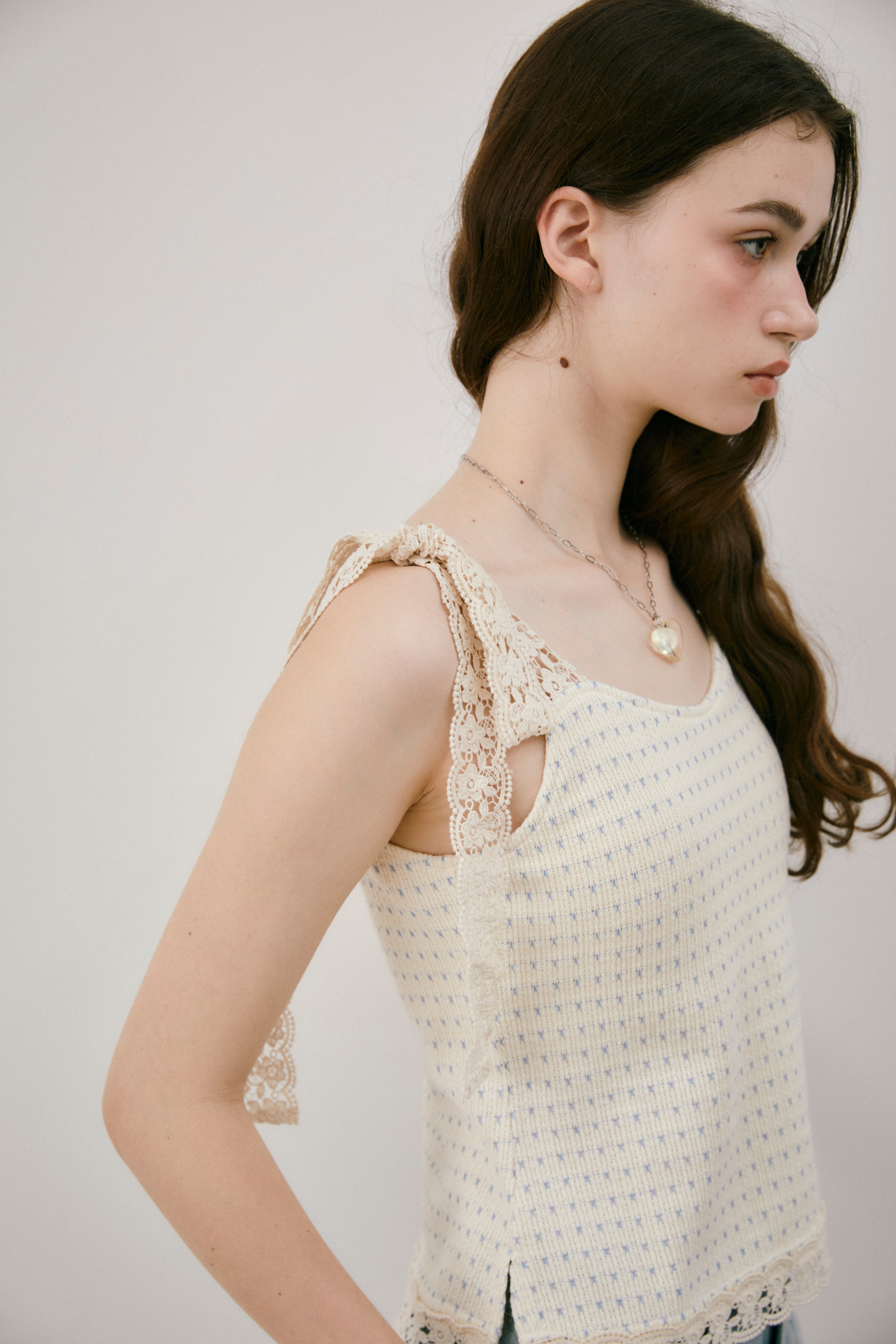 cup in shoulder lace camisole