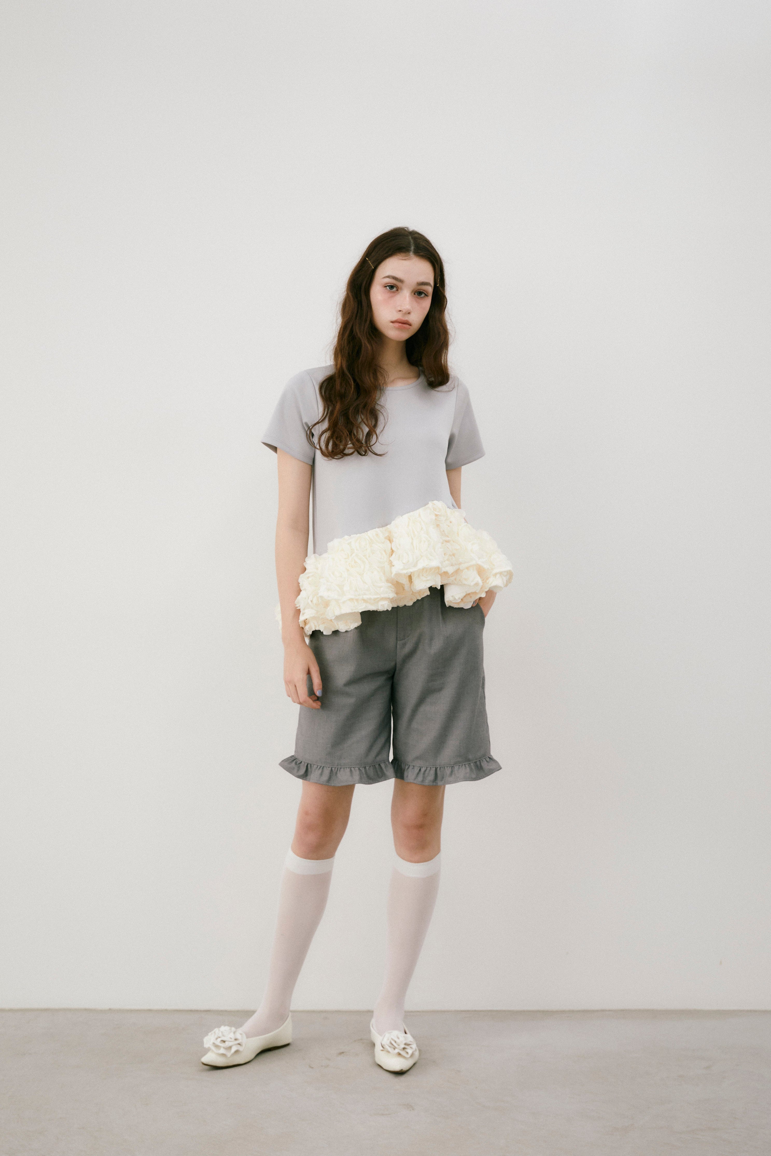 frill tuck half pants