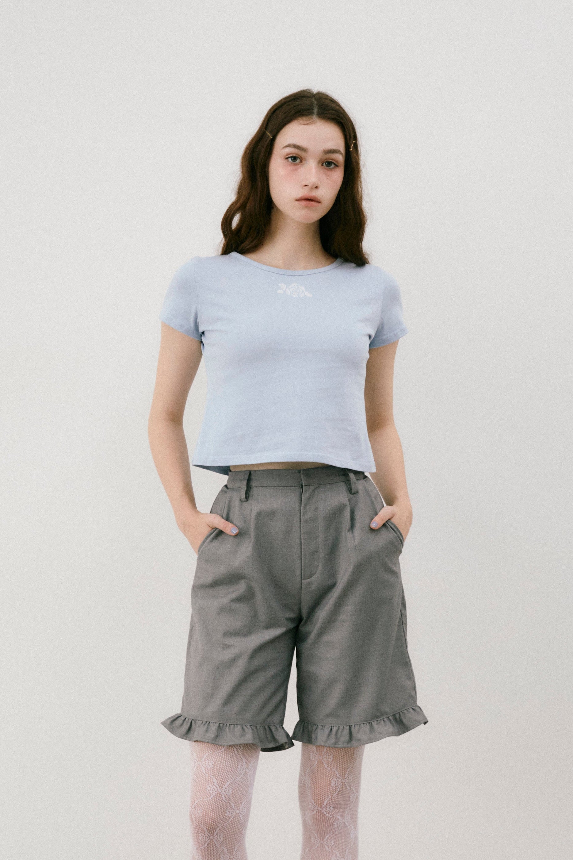 frill tuck half pants