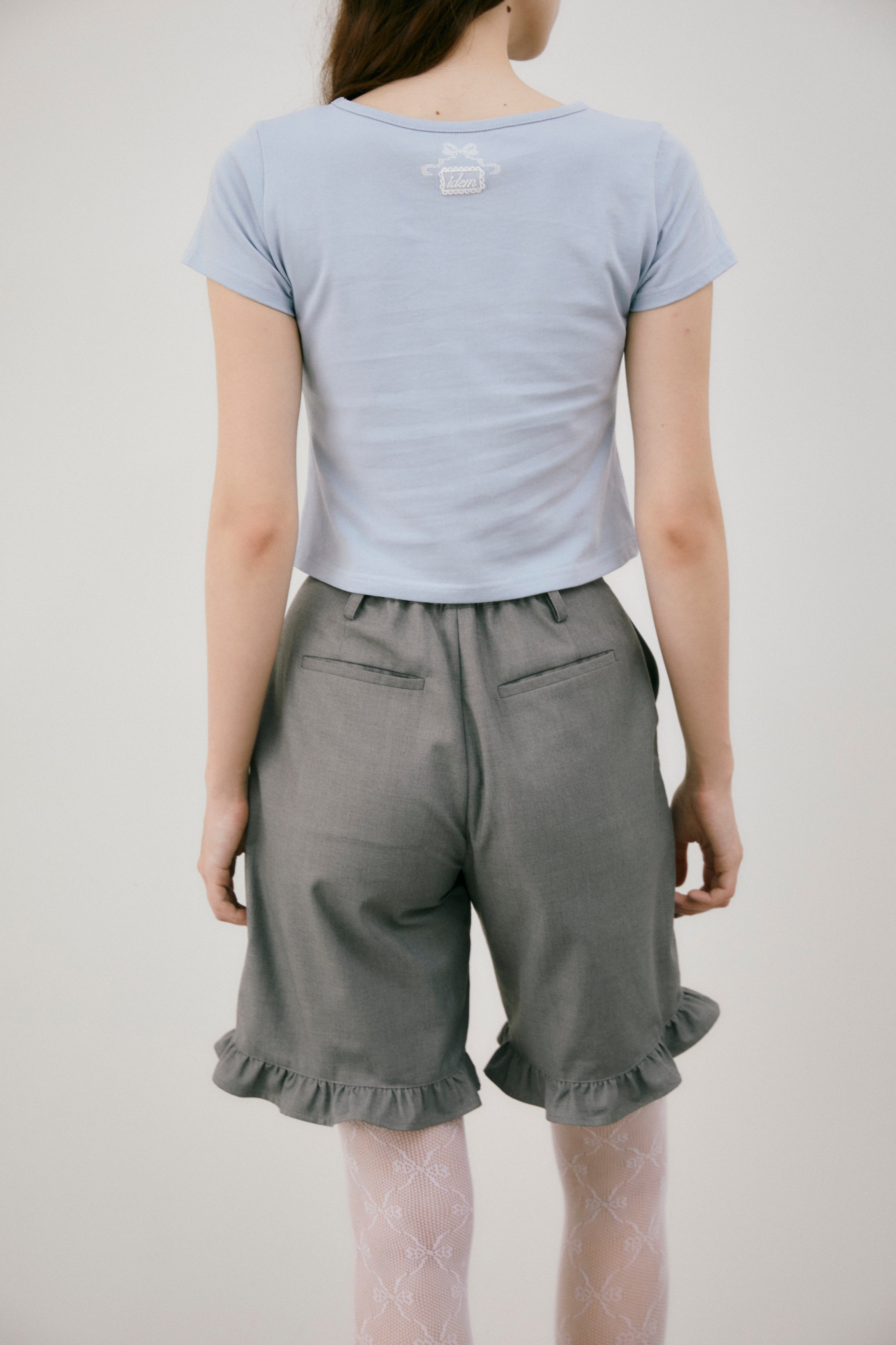 frill tuck half pants