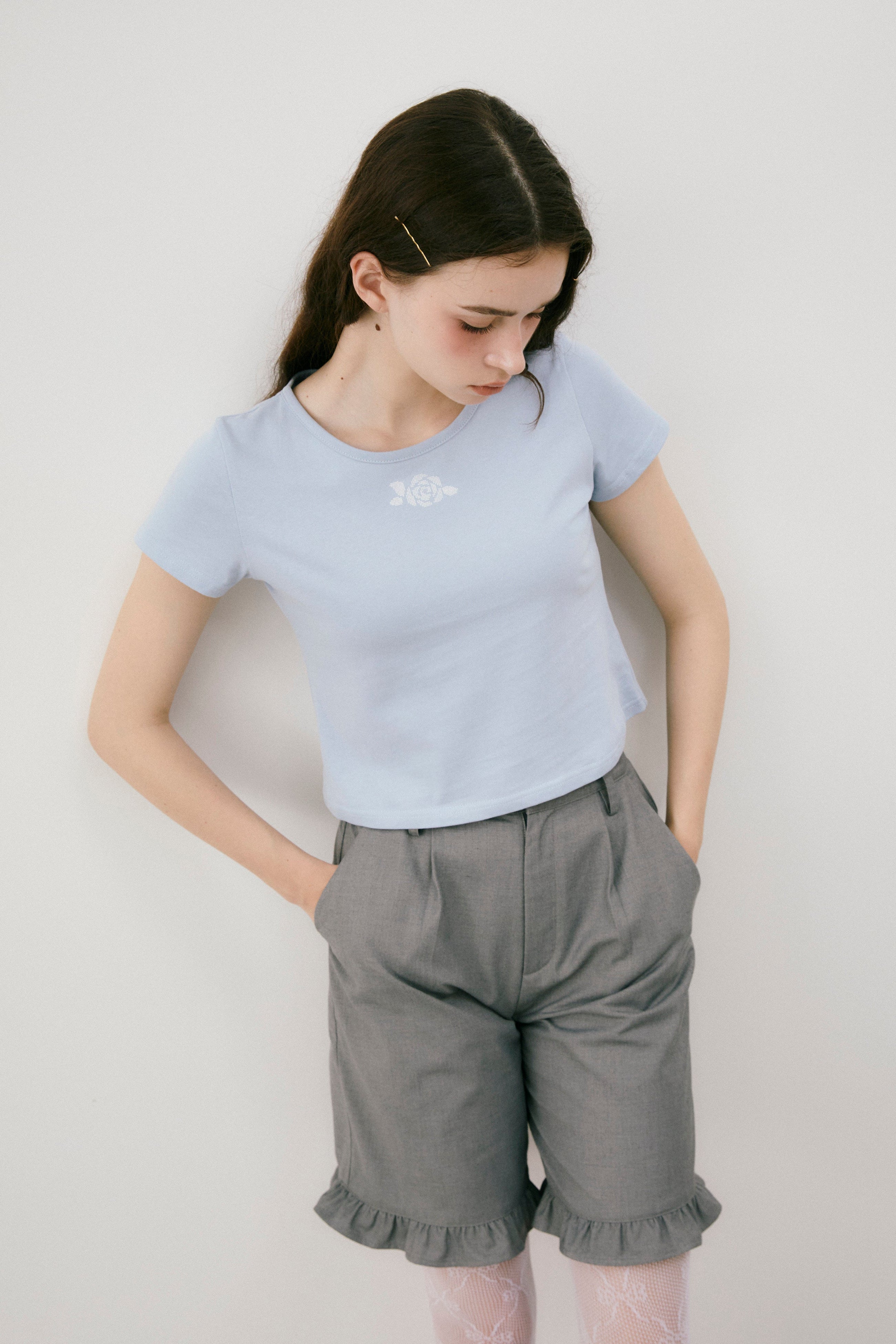 frill tuck half pants