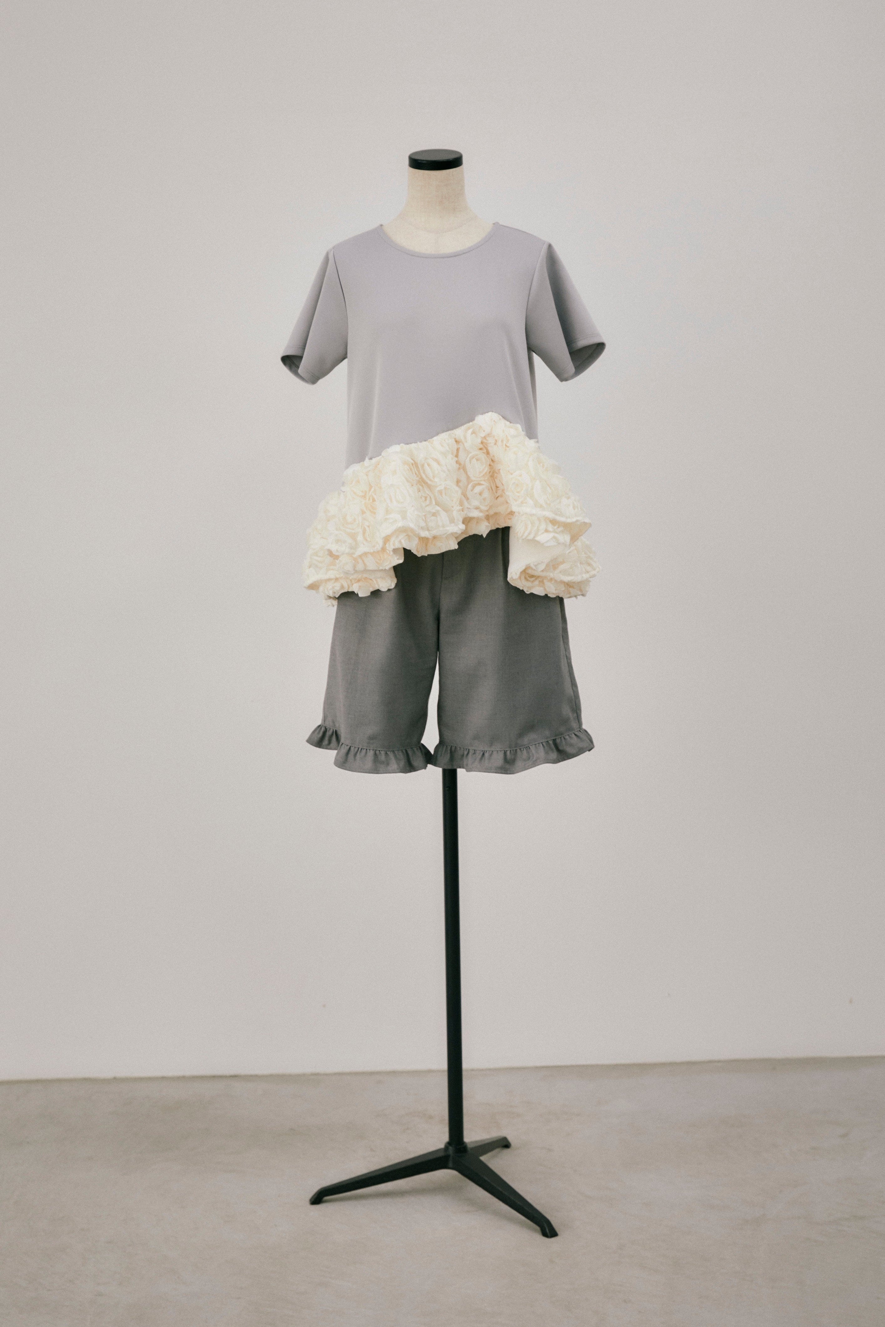 frill tuck half pants