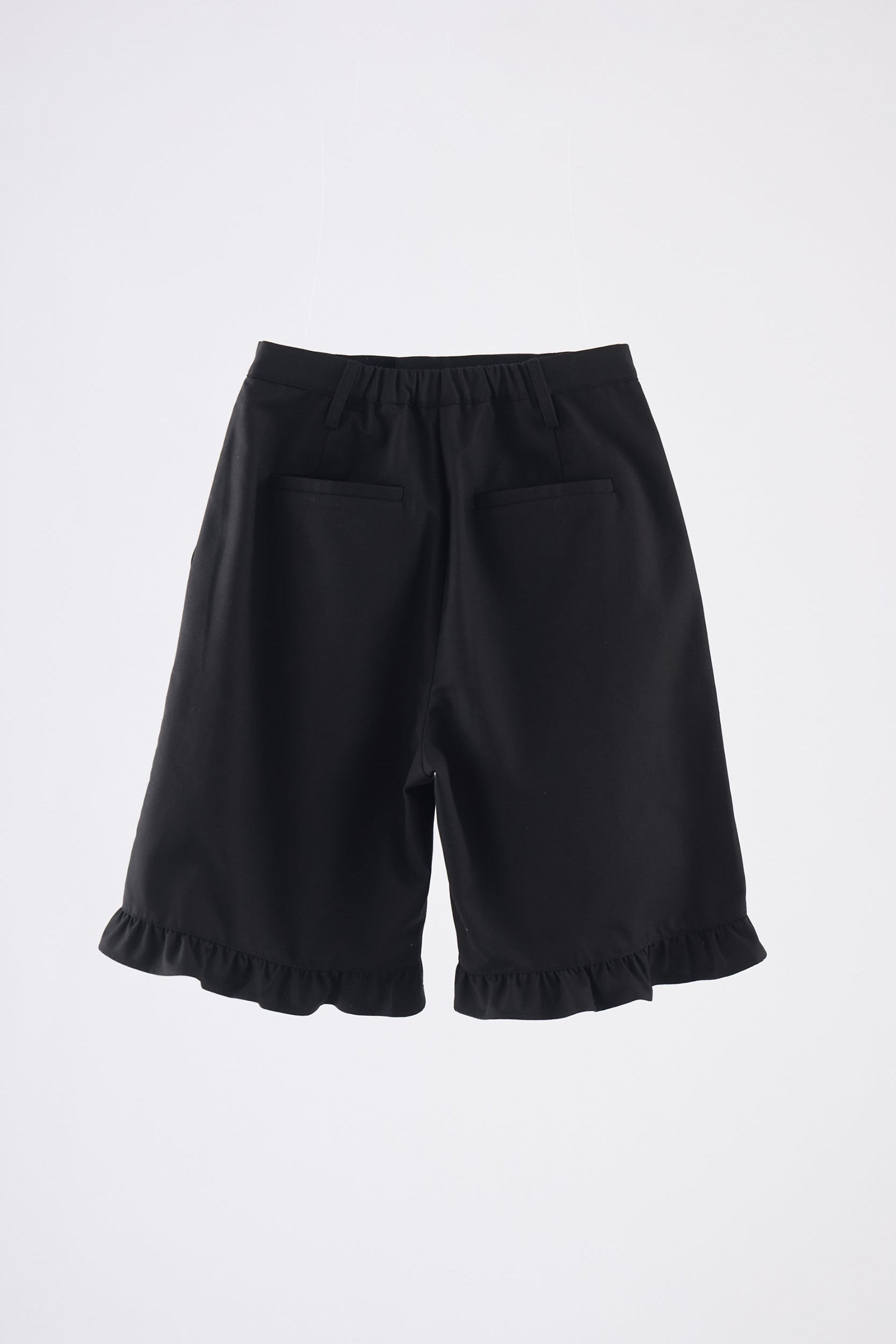frill tuck half pants