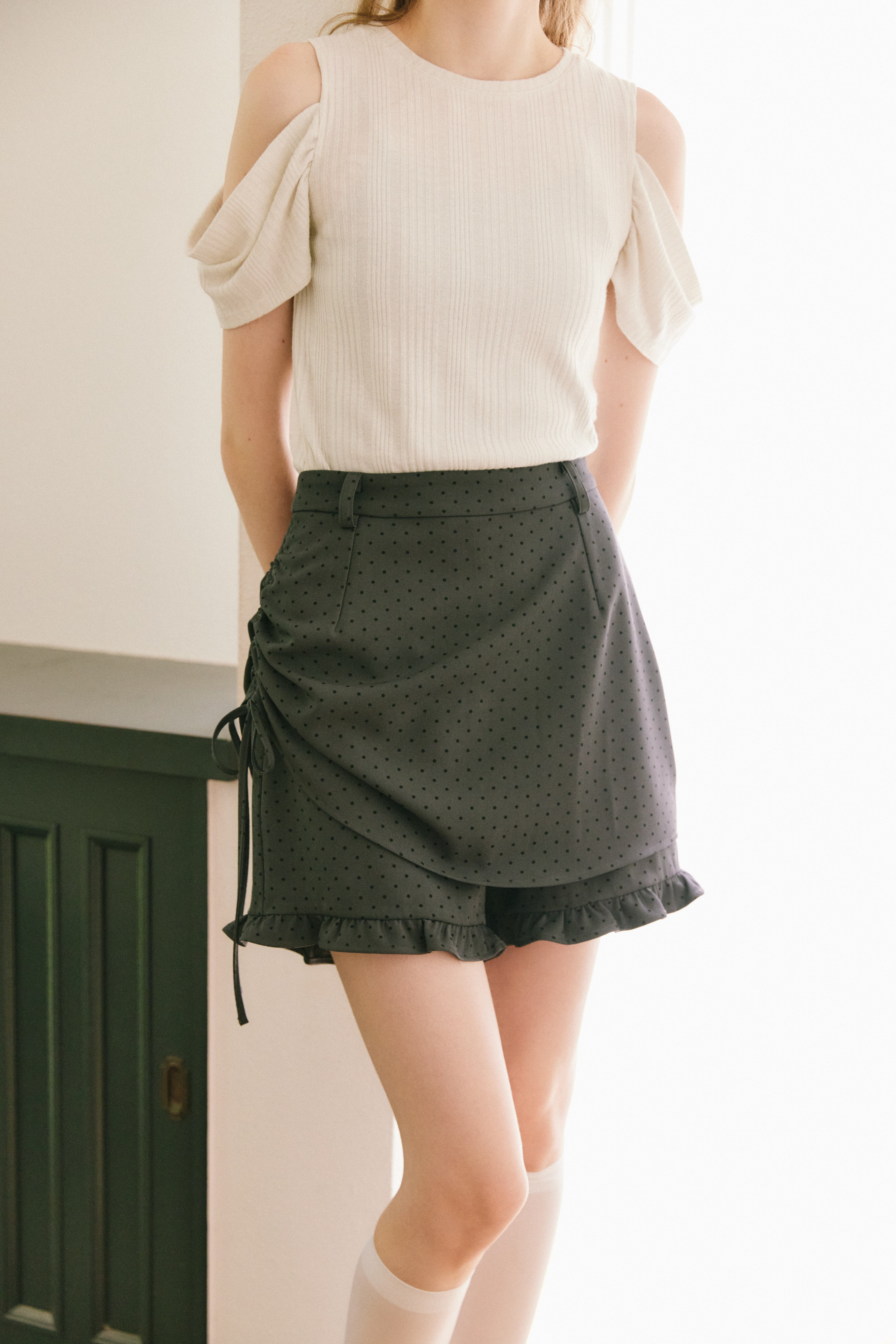 layered frill mini pants