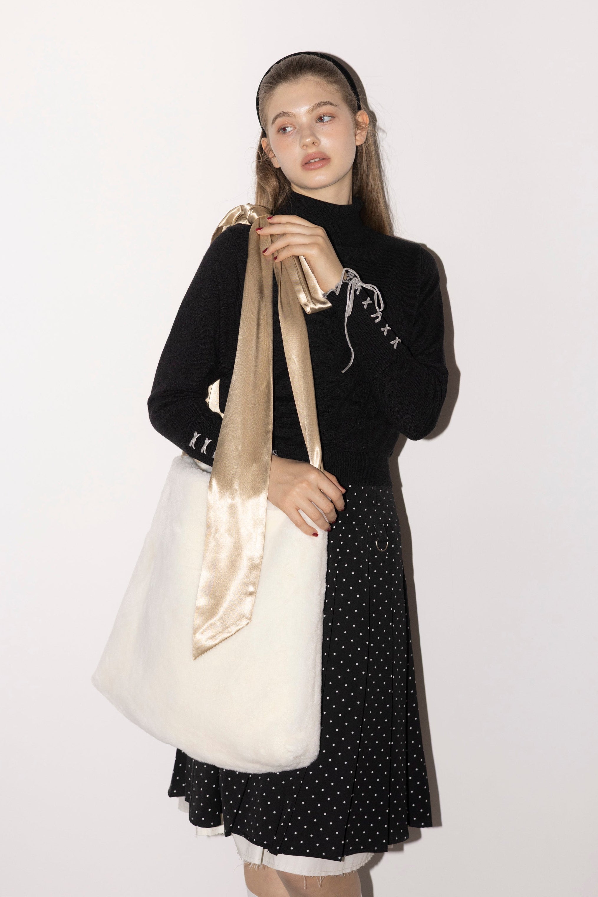fur big ribbon tote bag