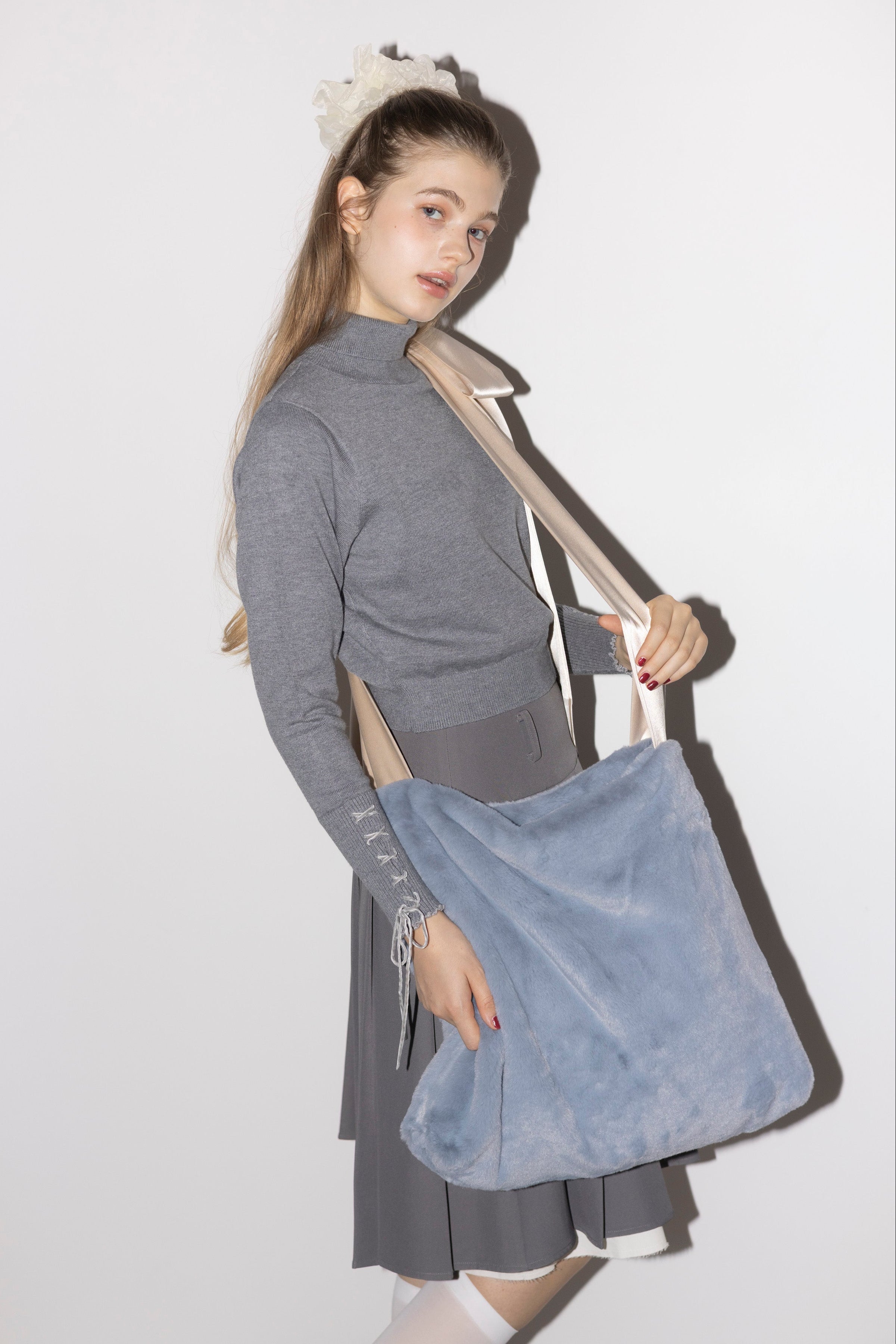 lace up ribbon turtle knit