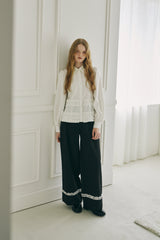 many frill blouse
