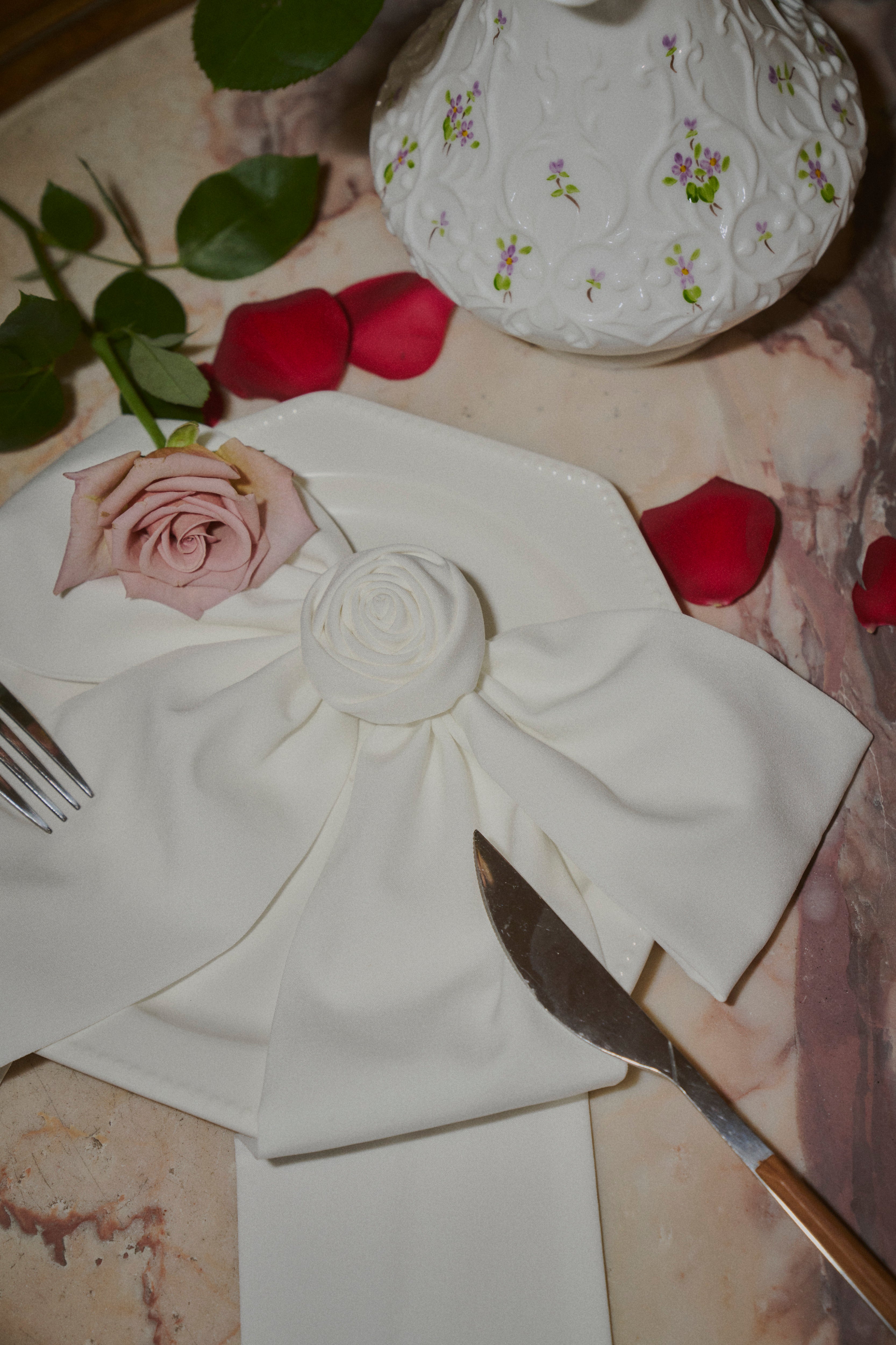 rose ribbon tie