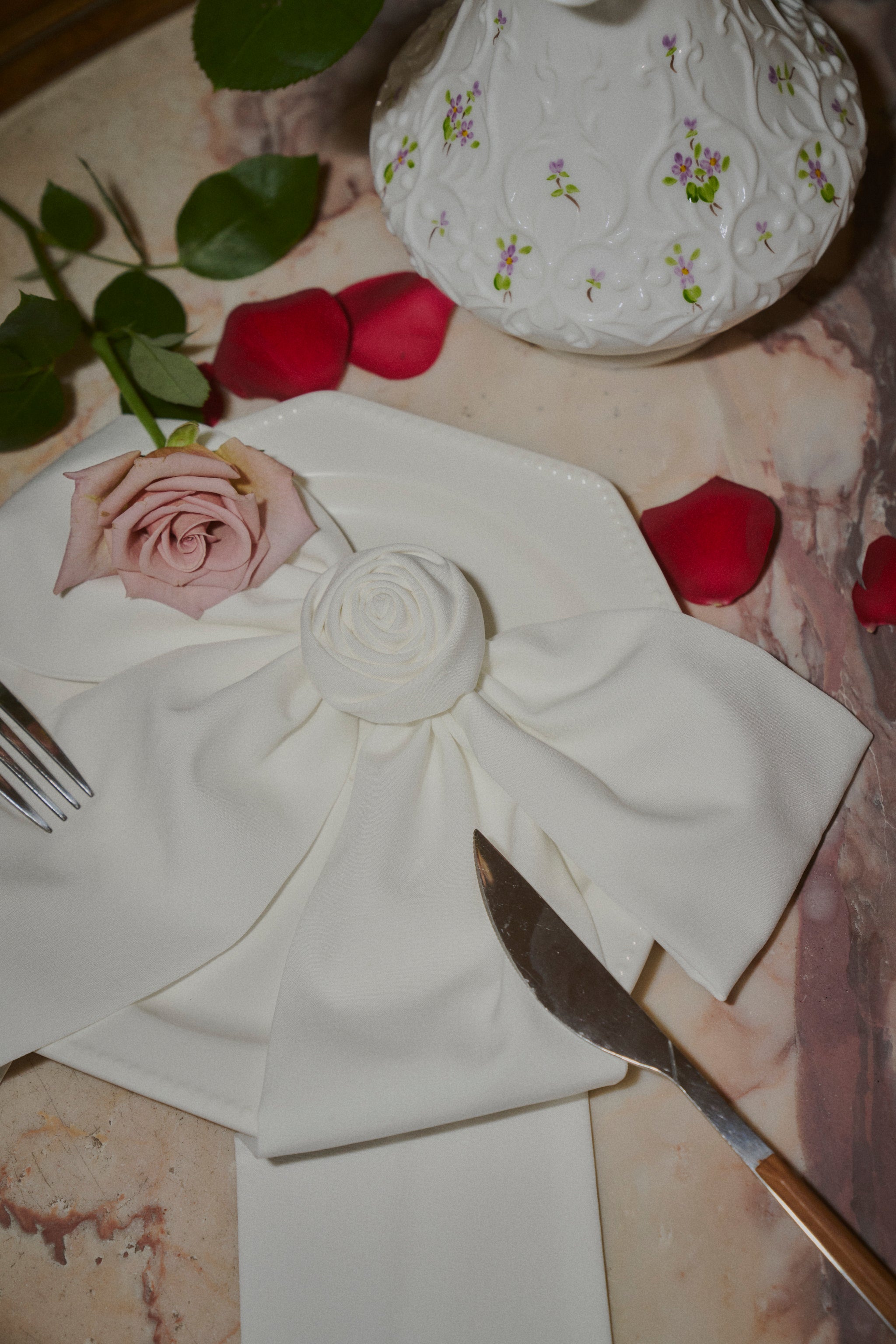 rose ribbon tie