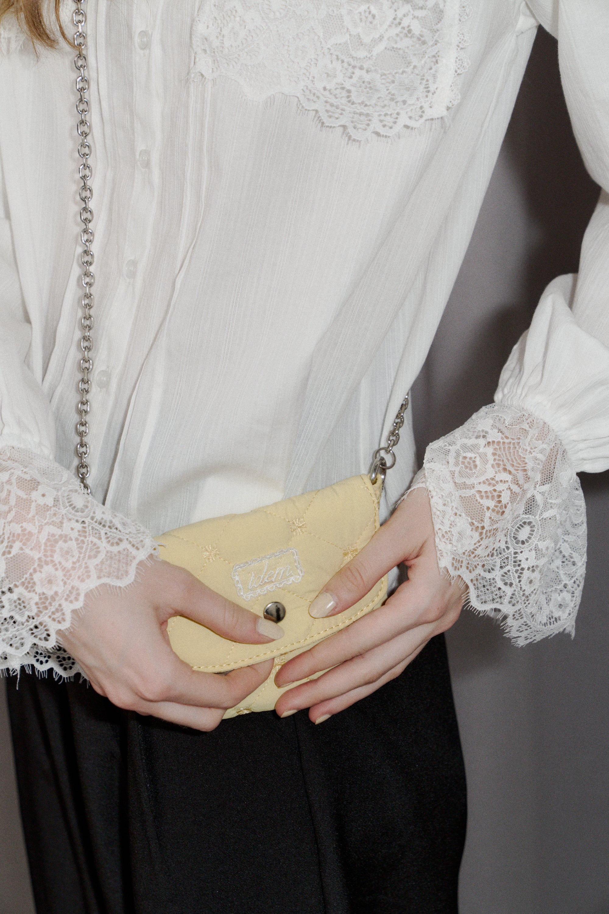 paddet chain pouch bag