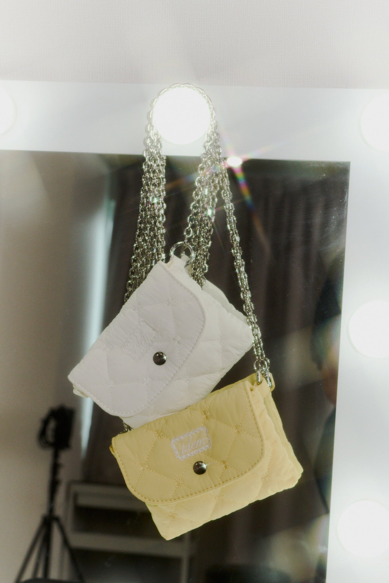 paddet chain pouch bag