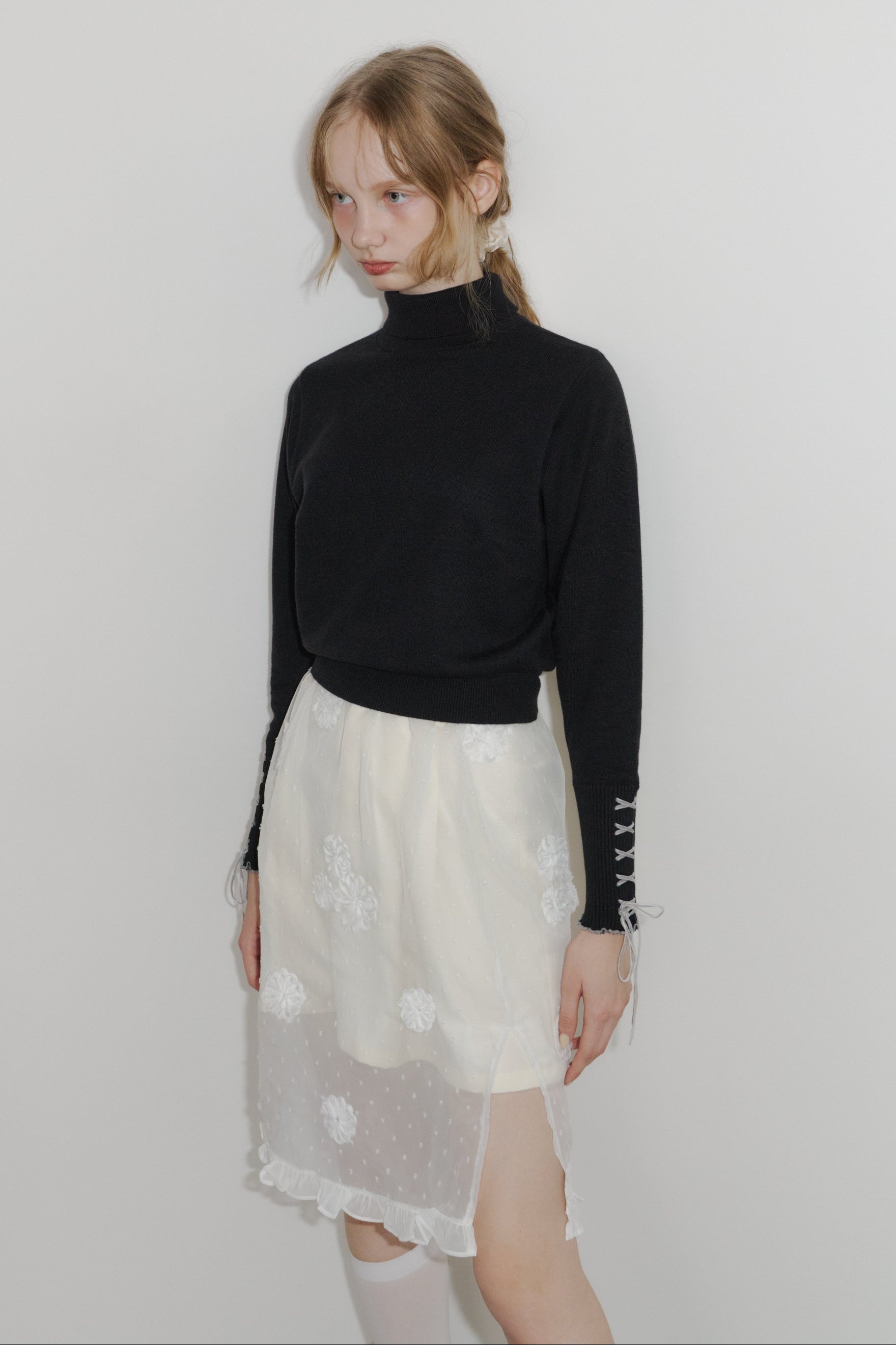 lace up ribbon turtle knit