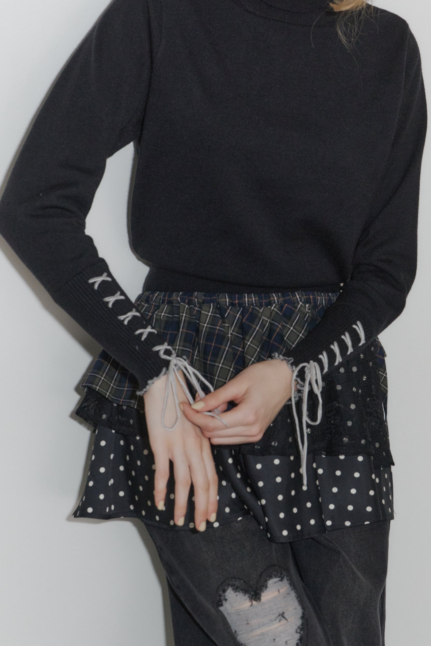 lace up ribbon turtle knit