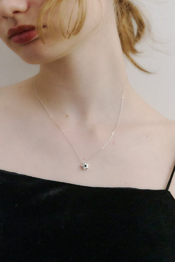 【 online store Exclusive 】silver925 flower necklace