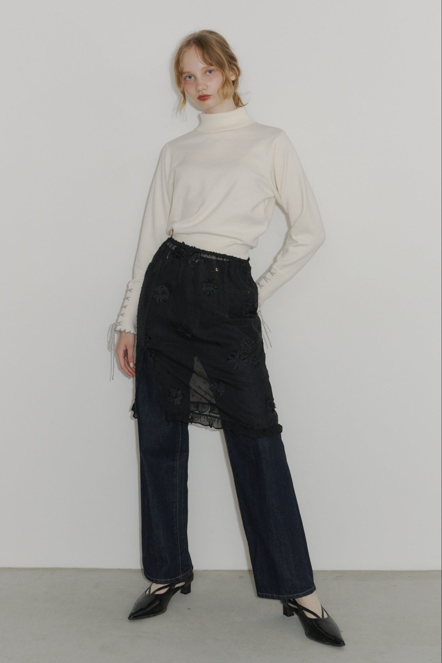 lace up ribbon turtle knit