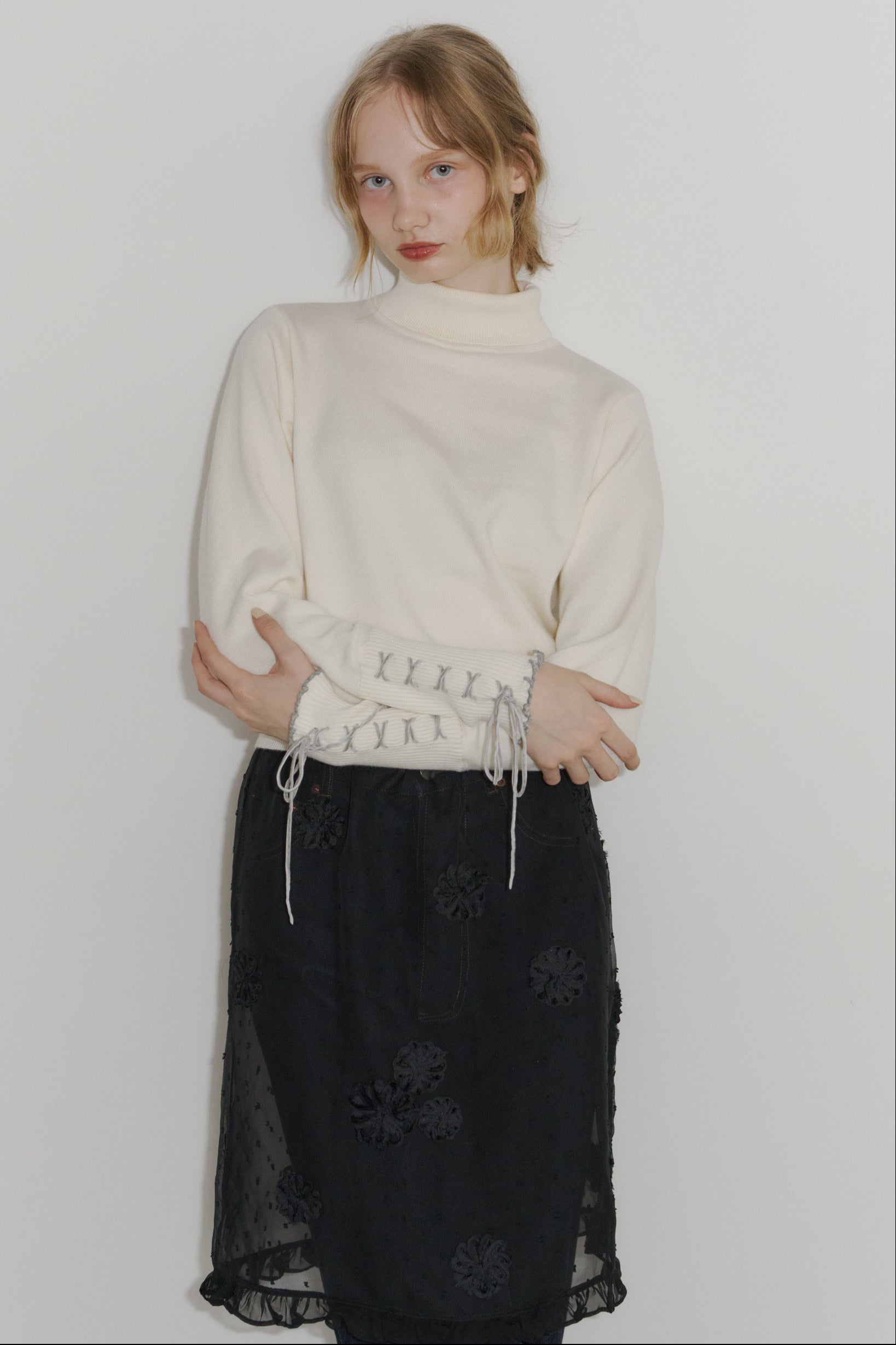 lace up ribbon turtle knit