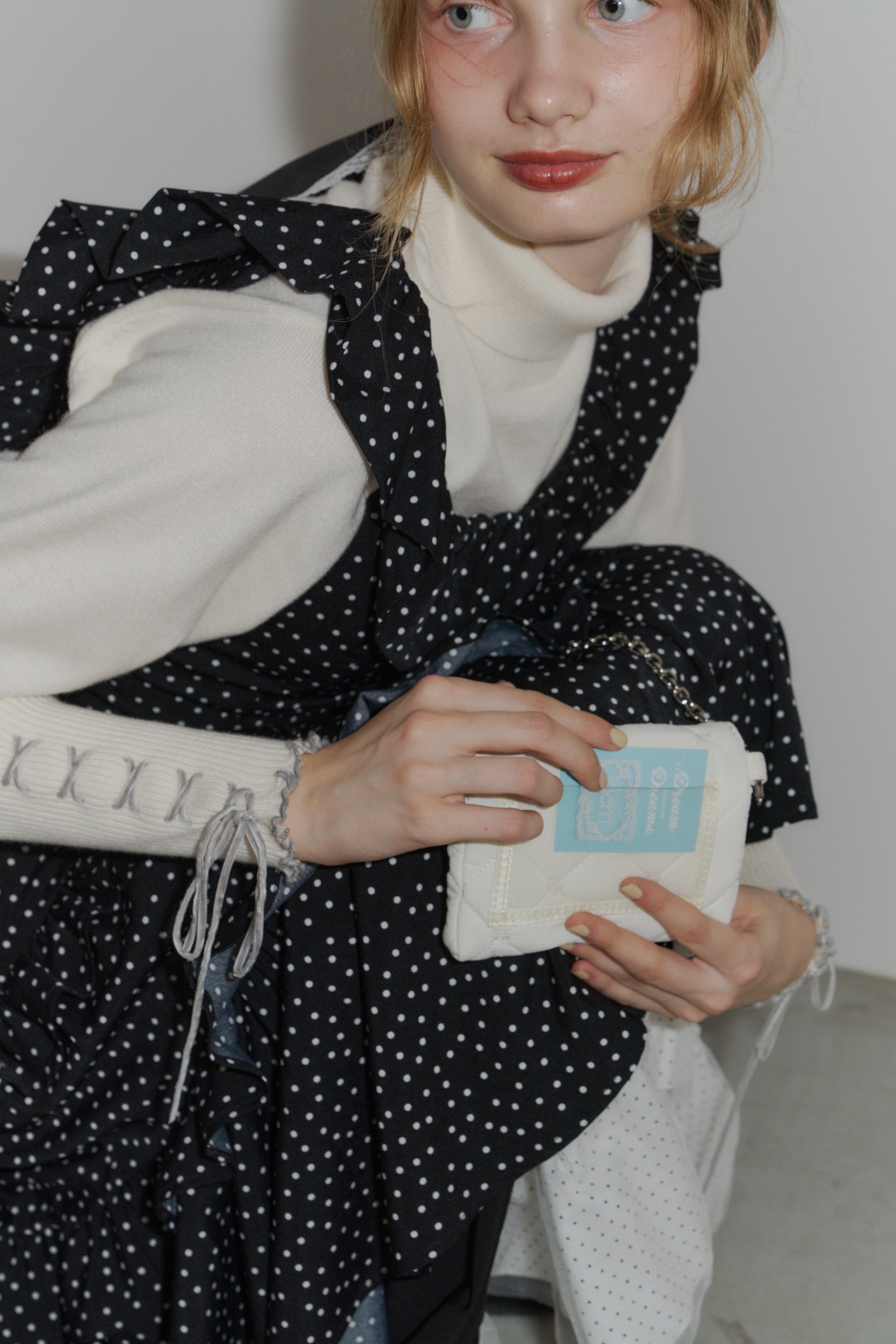 paddet chain pouch bag