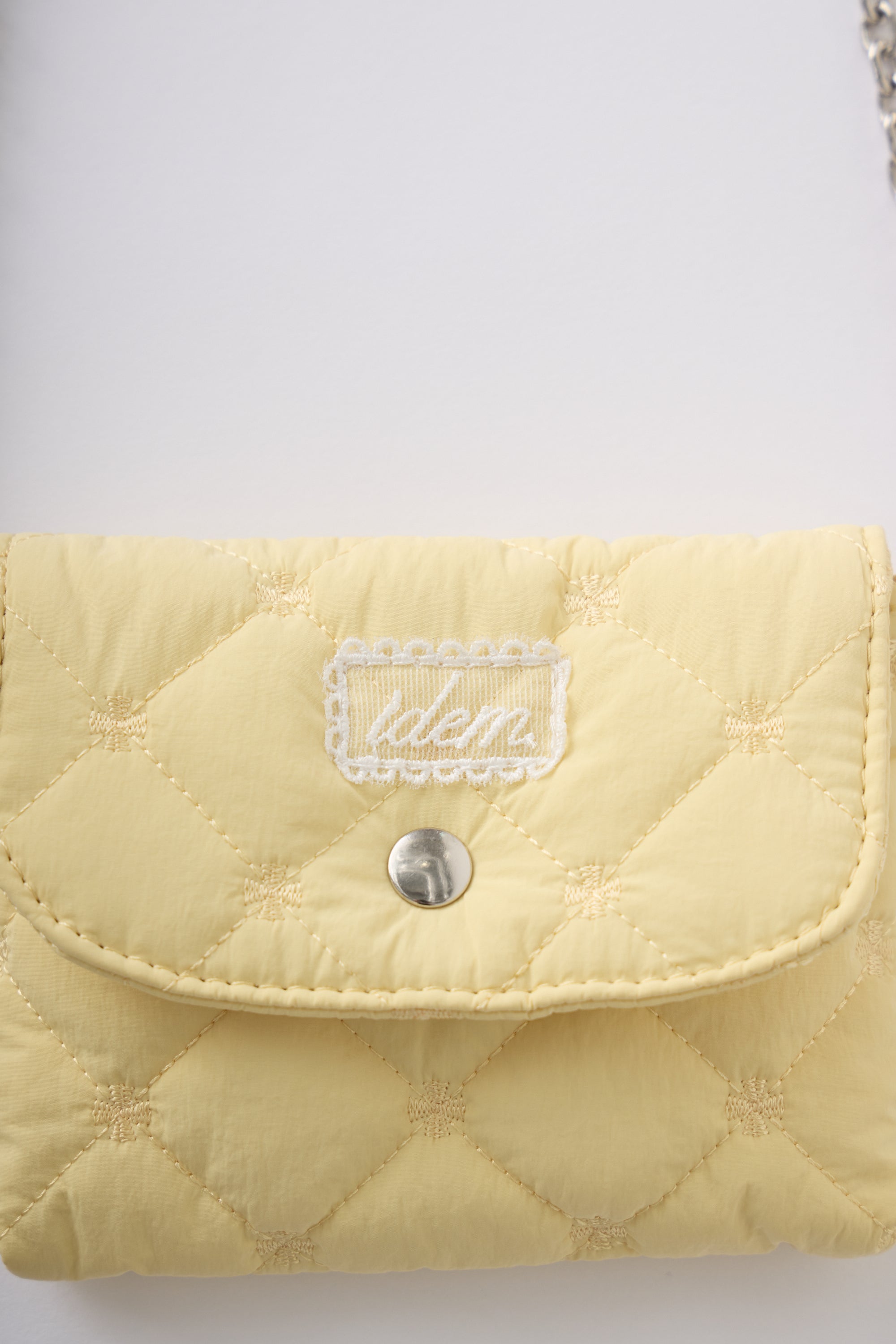 paddet chain pouch bag