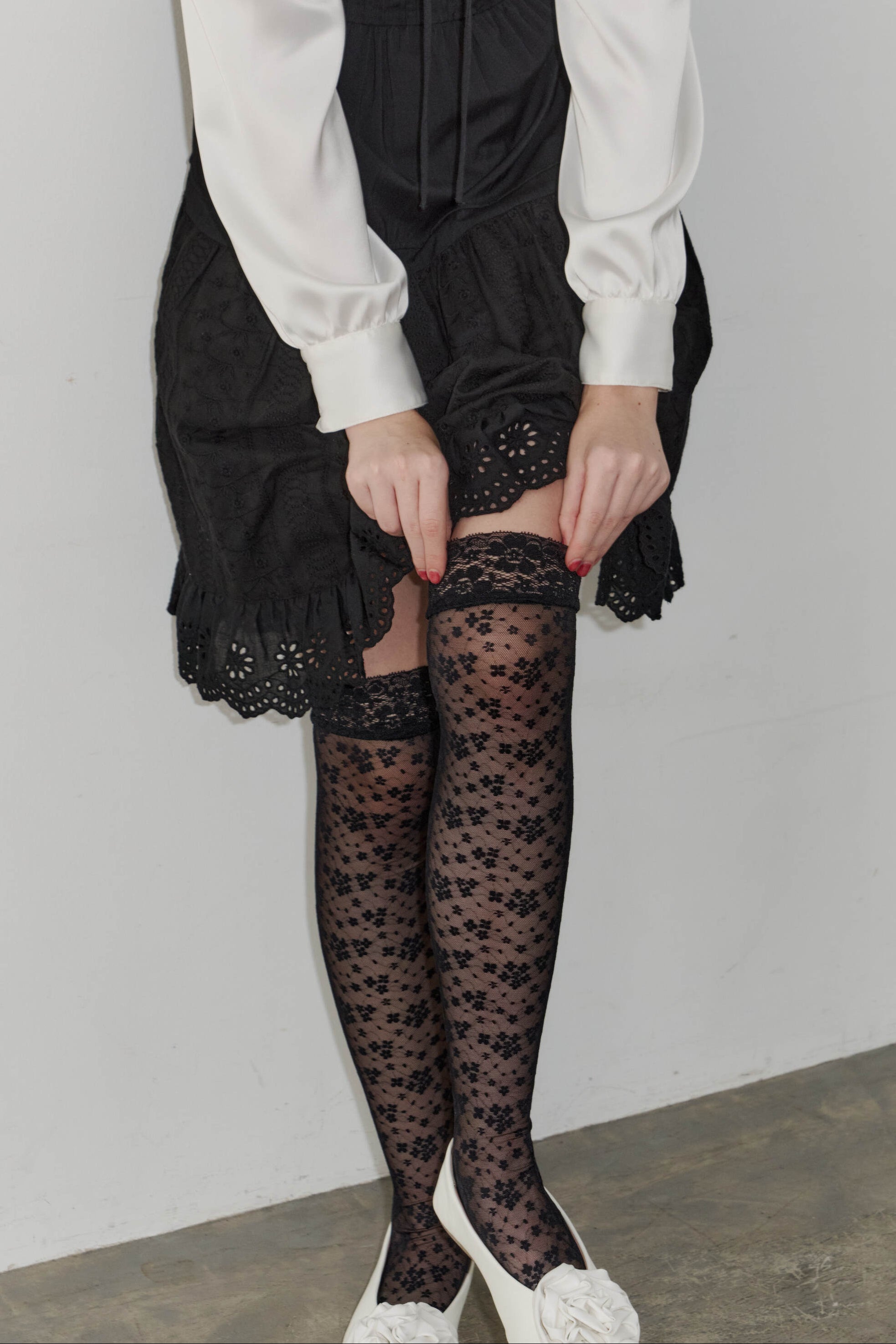 flower lace knee-highs