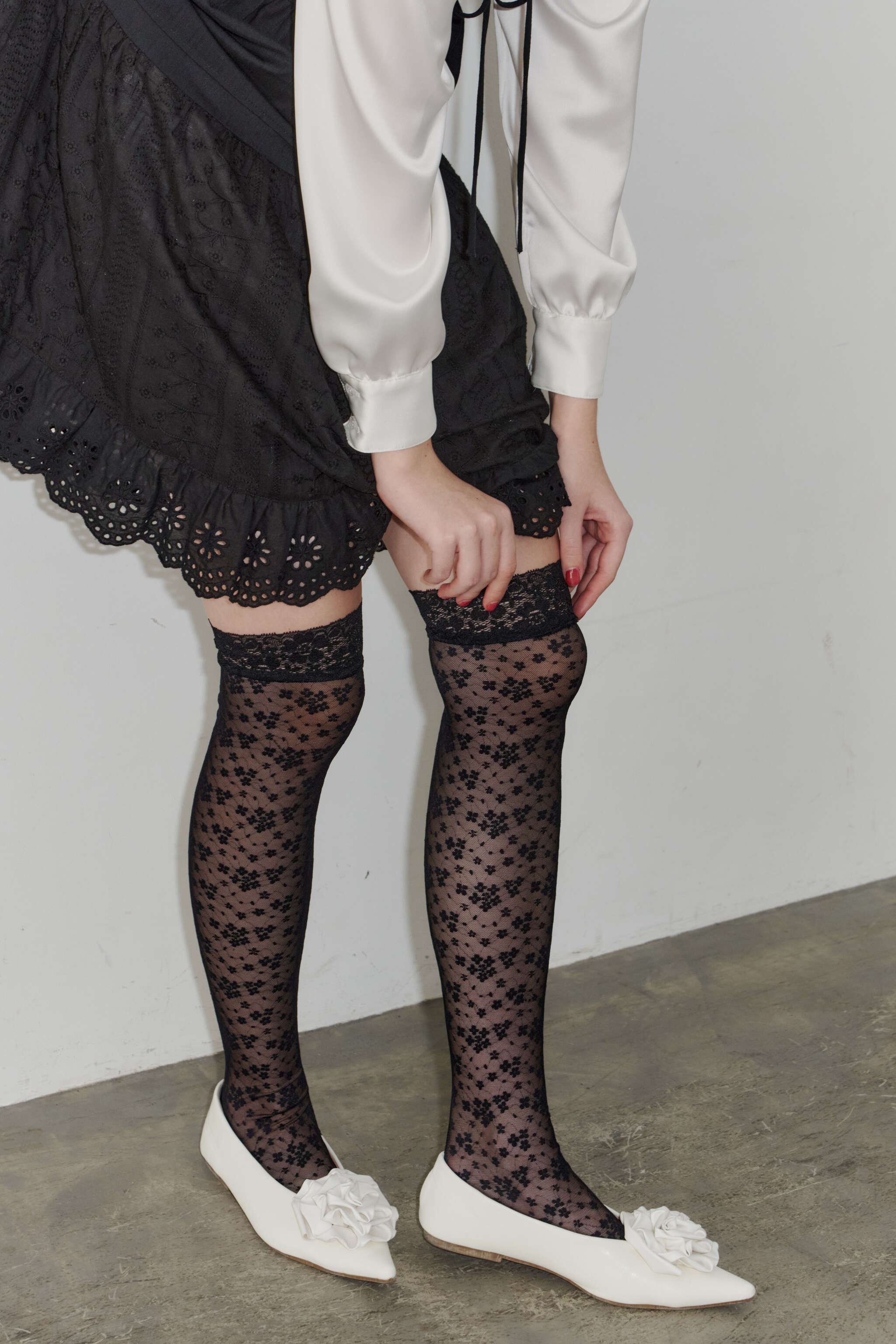 flower lace knee-highs