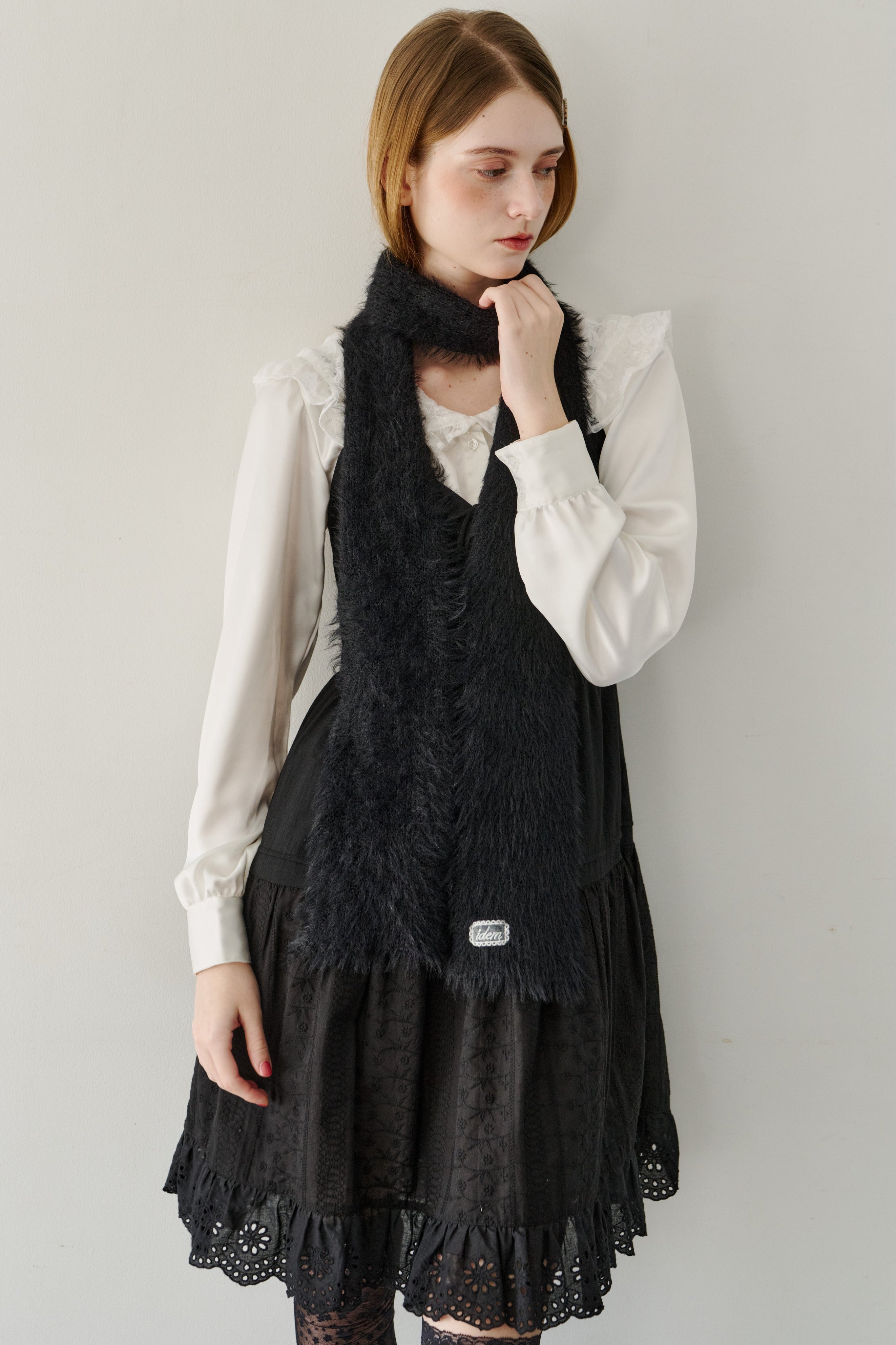 slim knit shaggy muffler