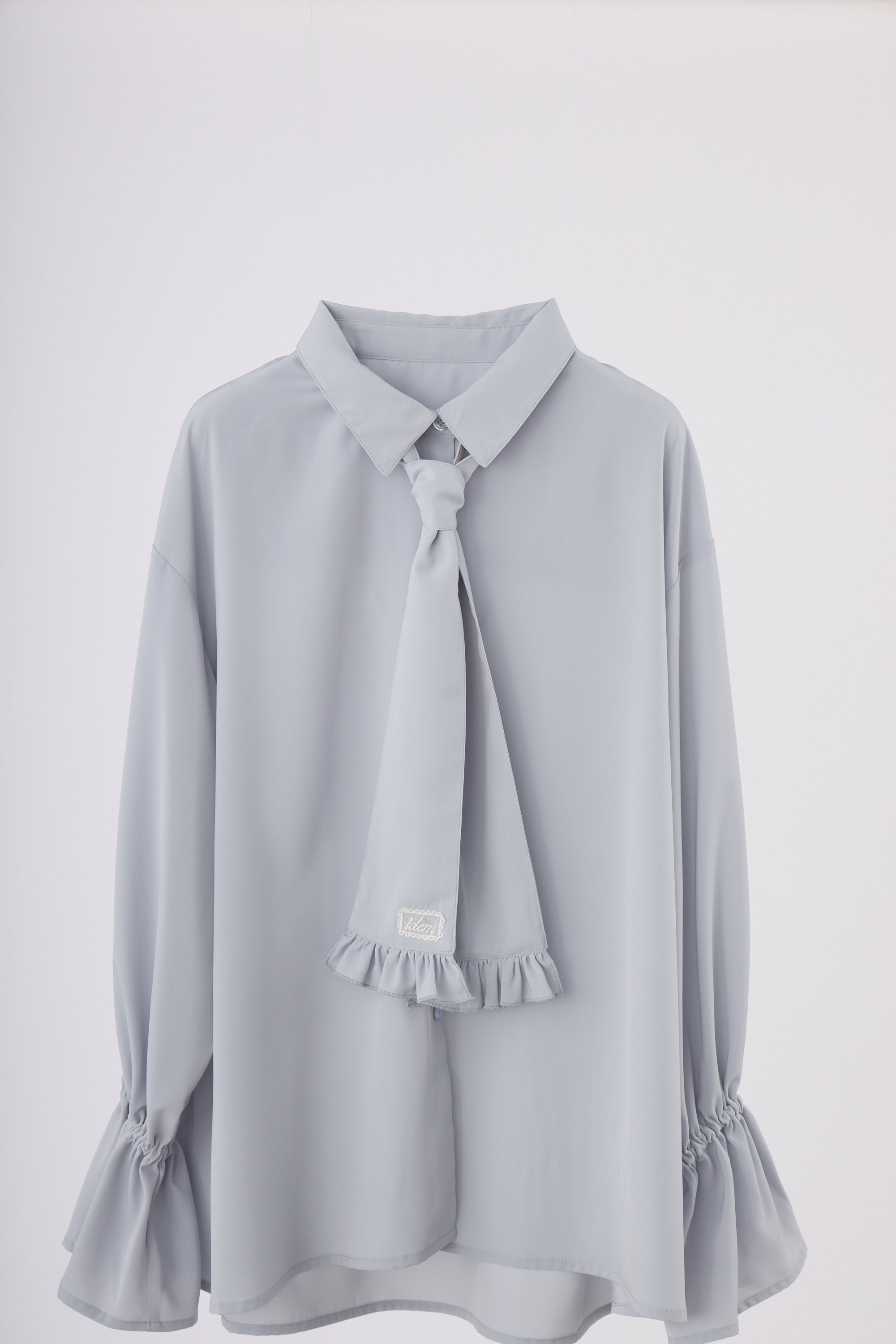 volume sleeve frill tie blouse