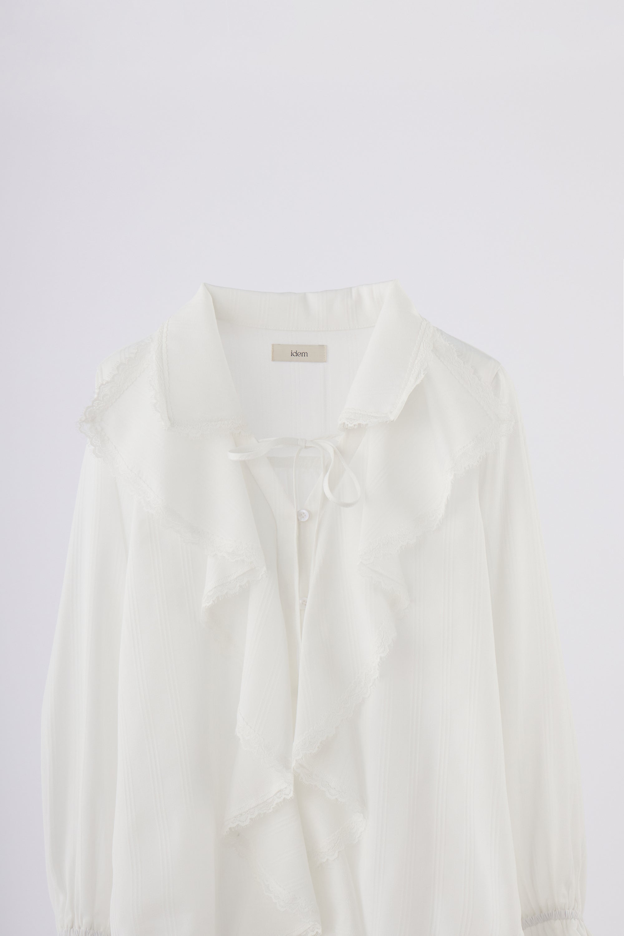 ruffle collared blouse