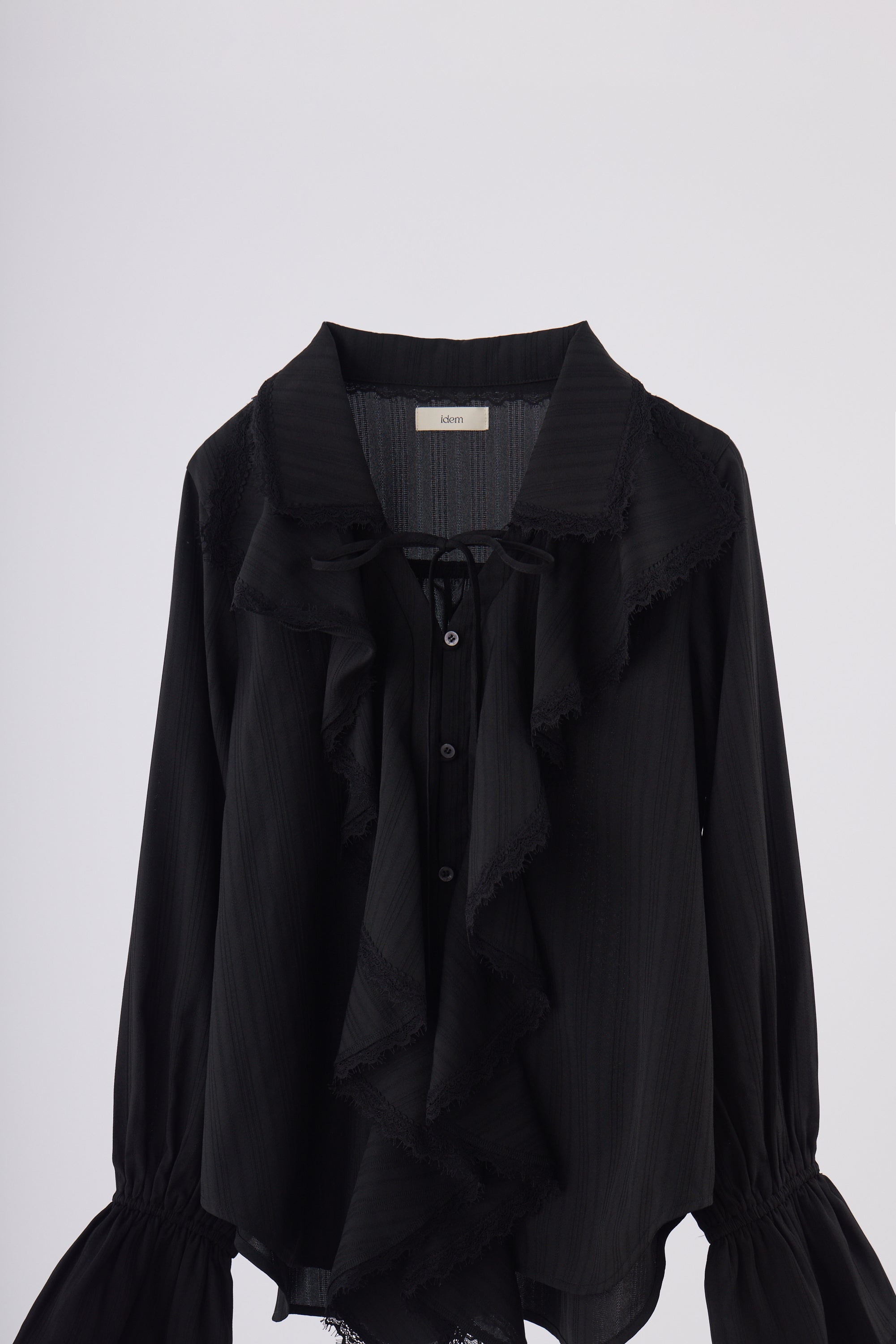 ruffle collared blouse