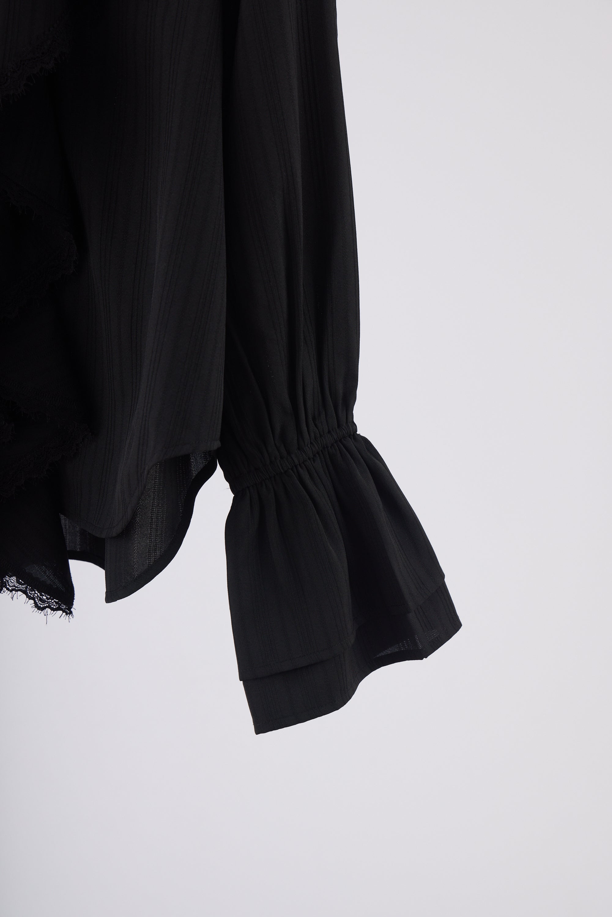 ruffle collared blouse