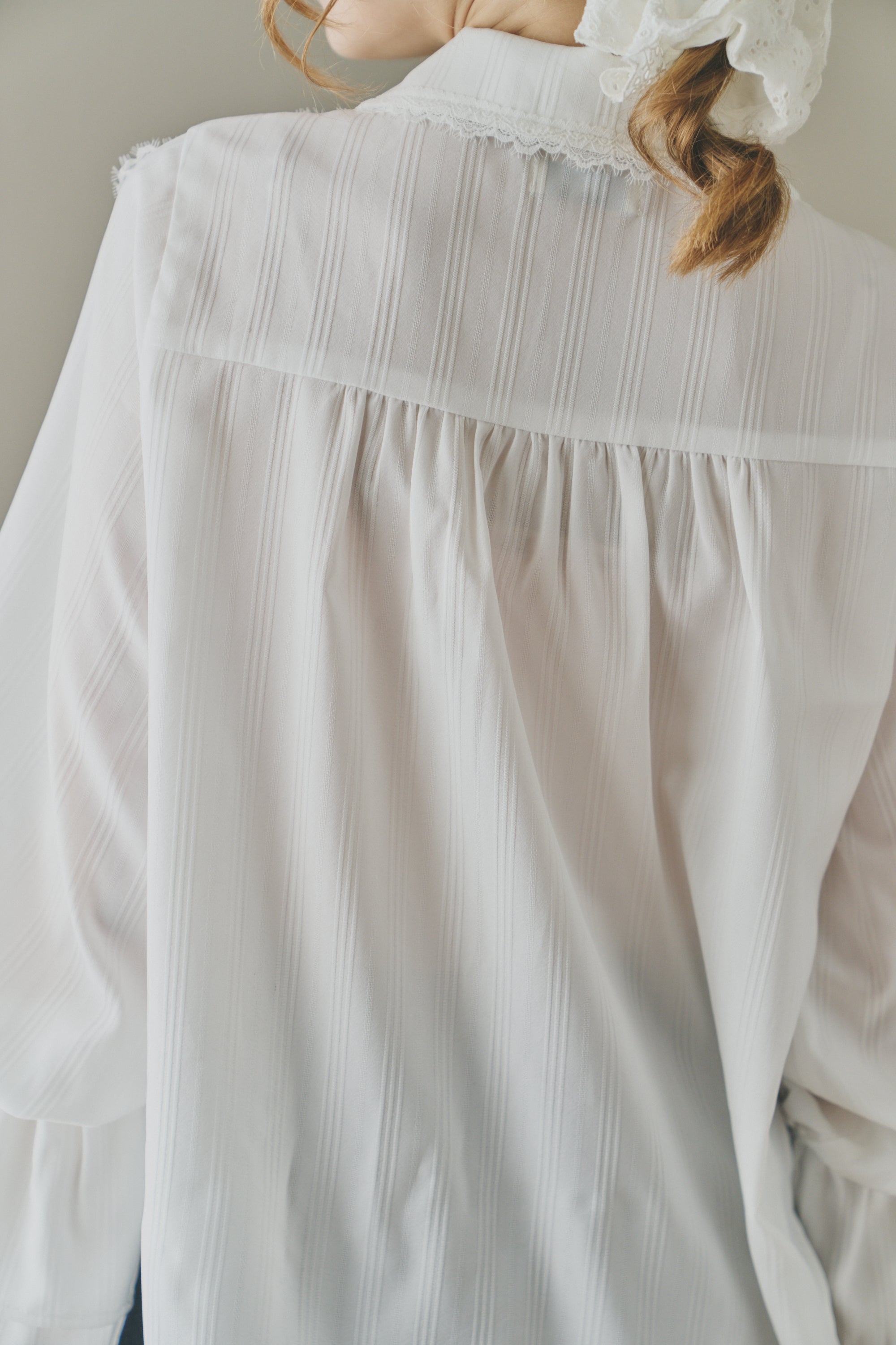 ruffle collared blouse