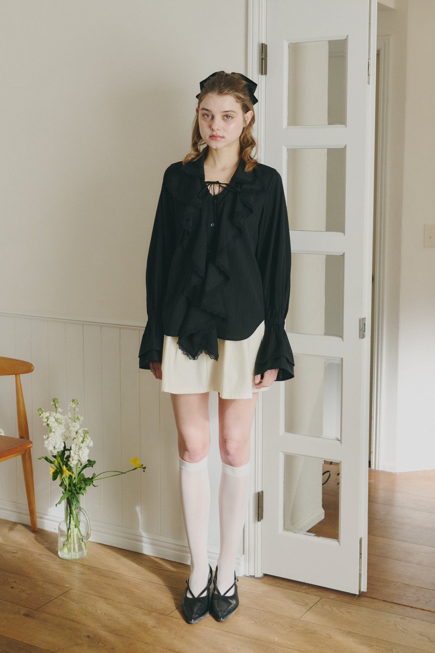 ruffle collared blouse