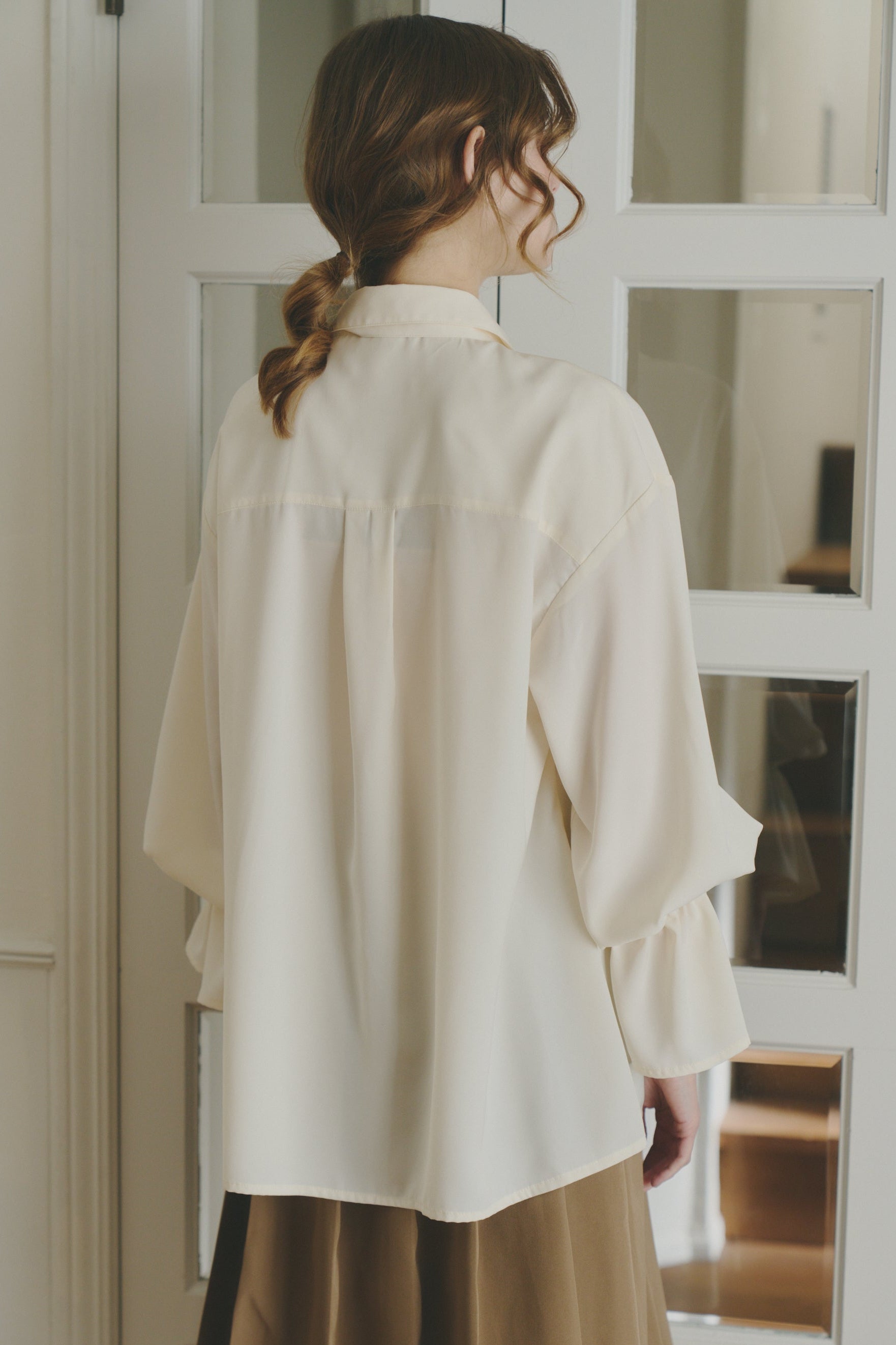 volume sleeve frill tie blouse