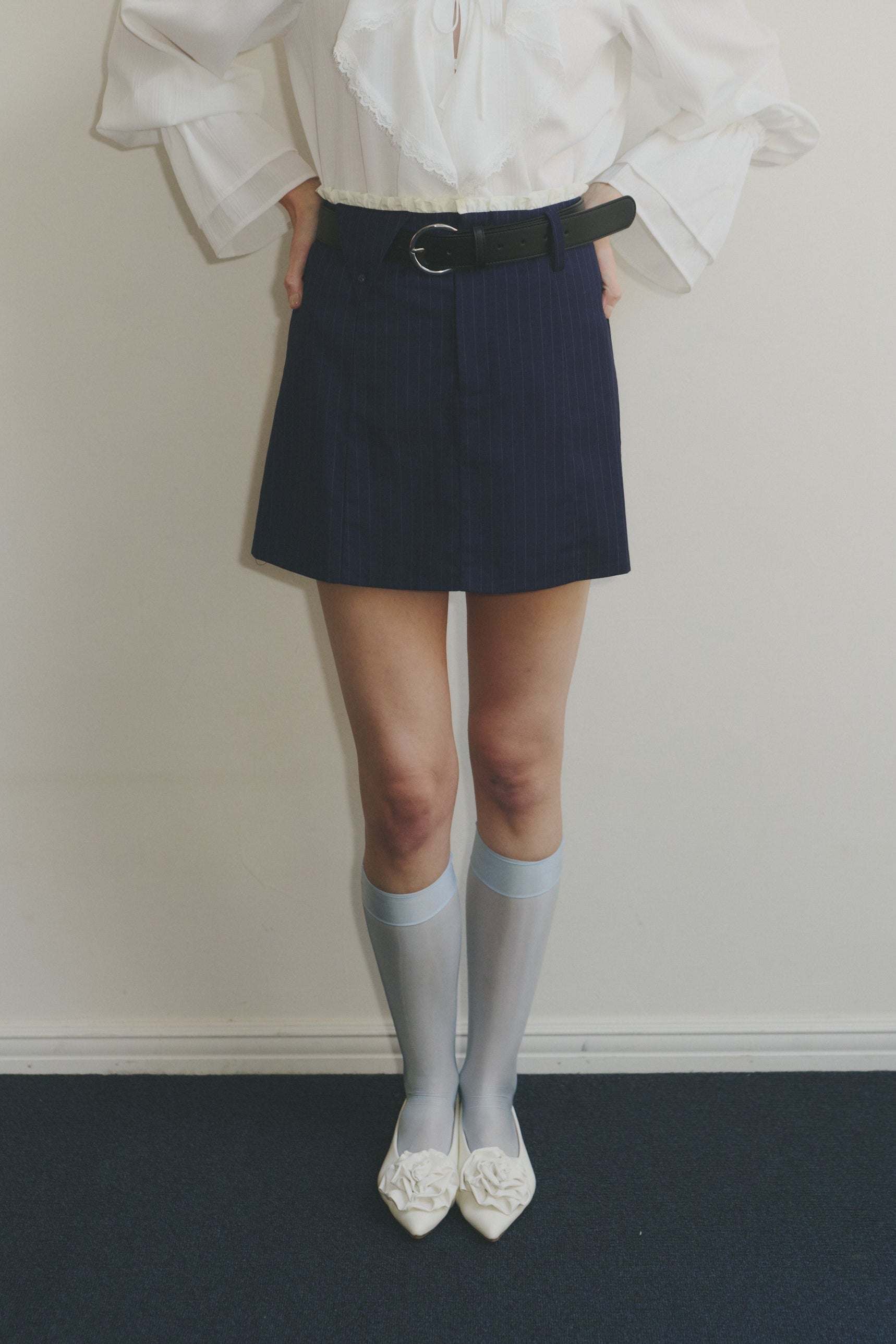 frill belt mini skirt