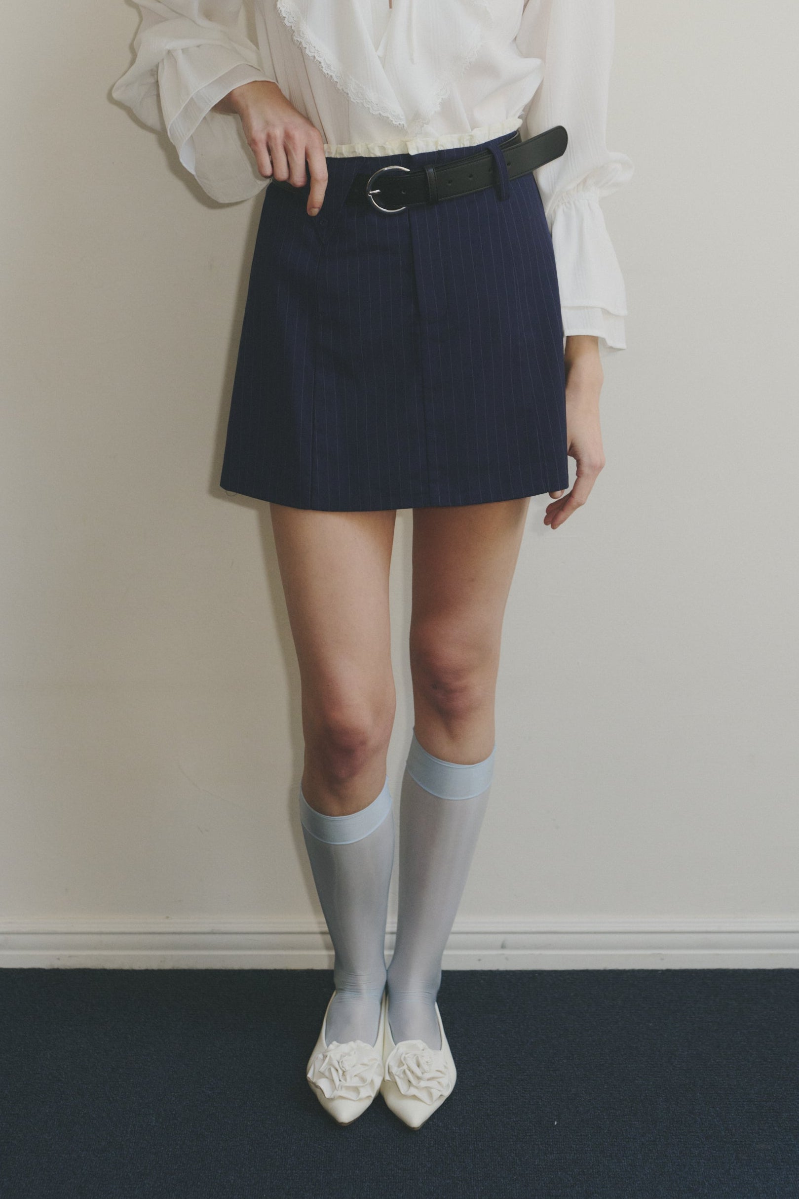 frill belt mini skirt