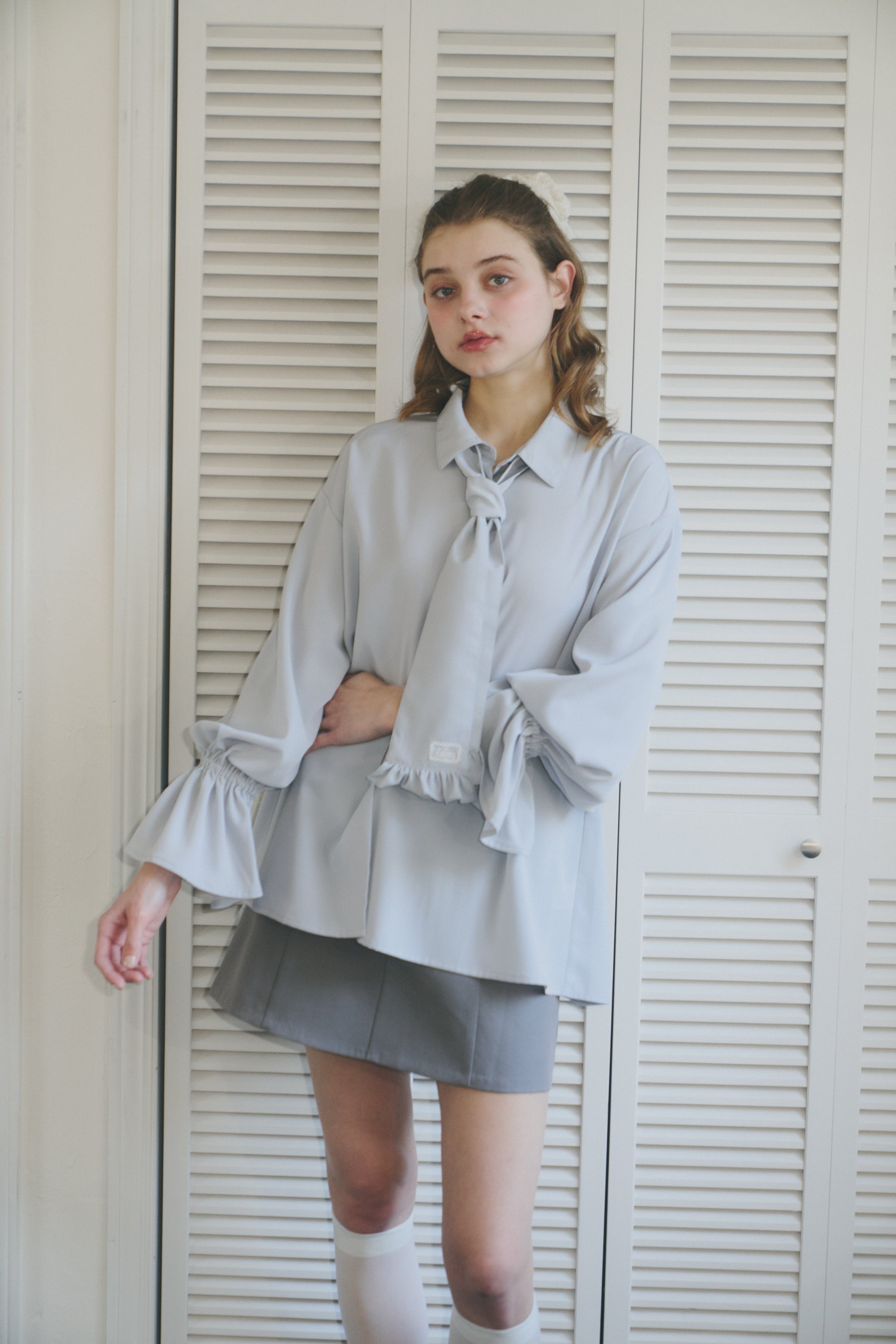 volume sleeve frill tie blouse