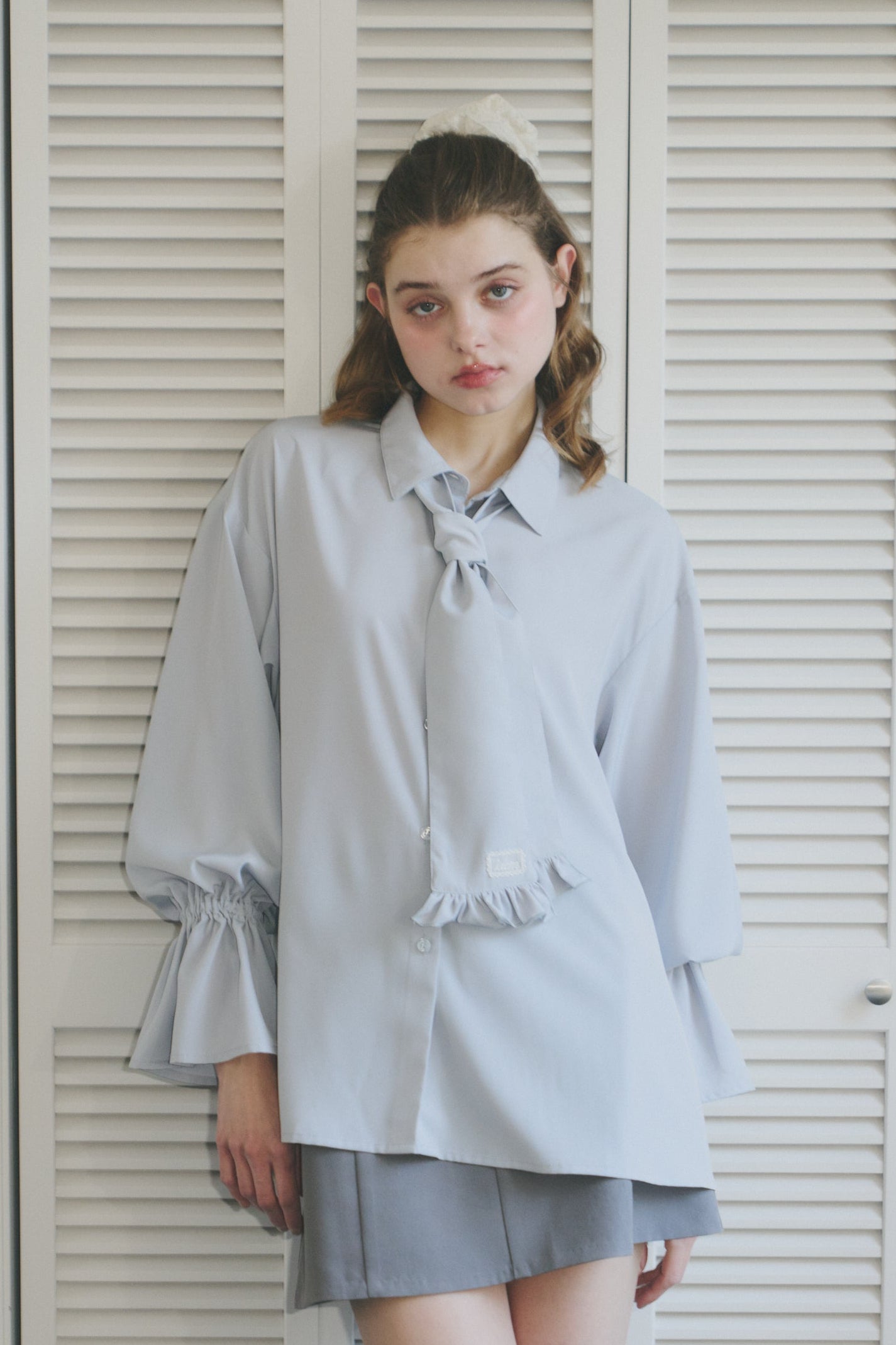 volume sleeve frill tie blouse