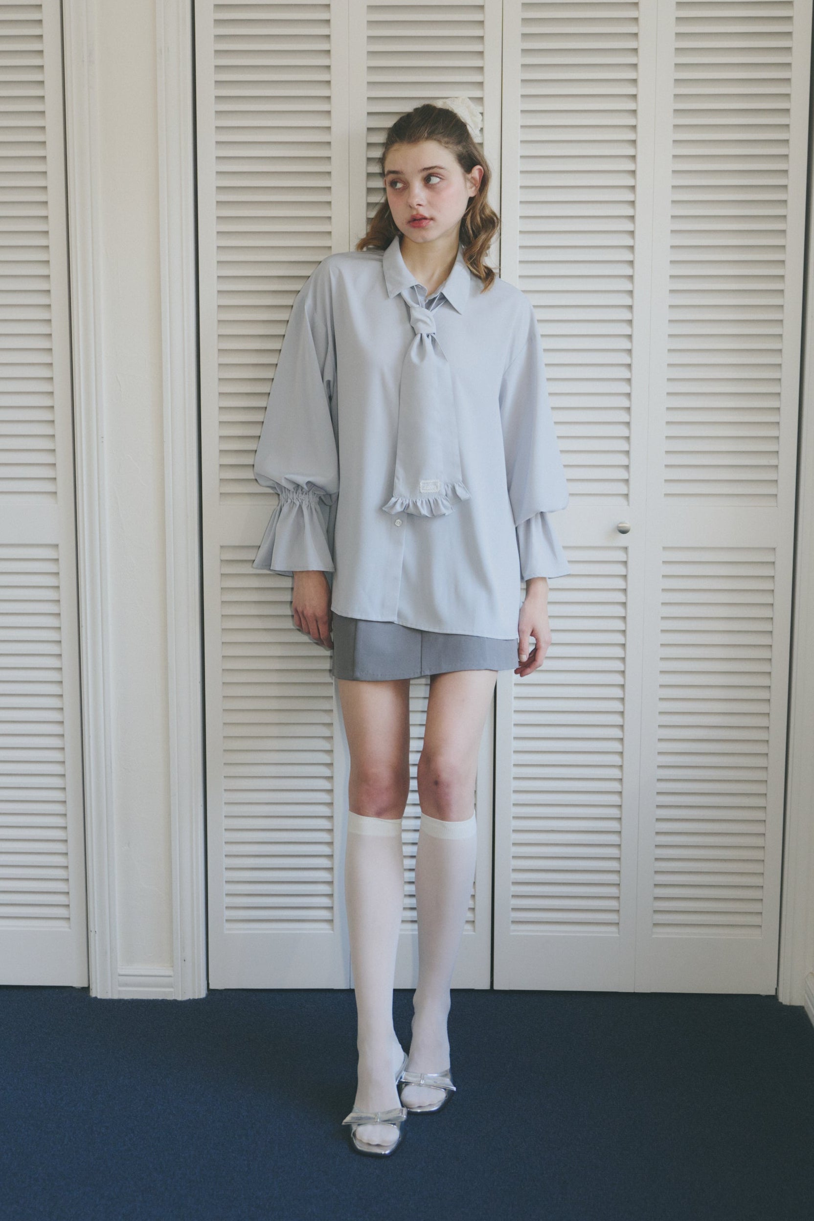 volume sleeve frill tie blouse