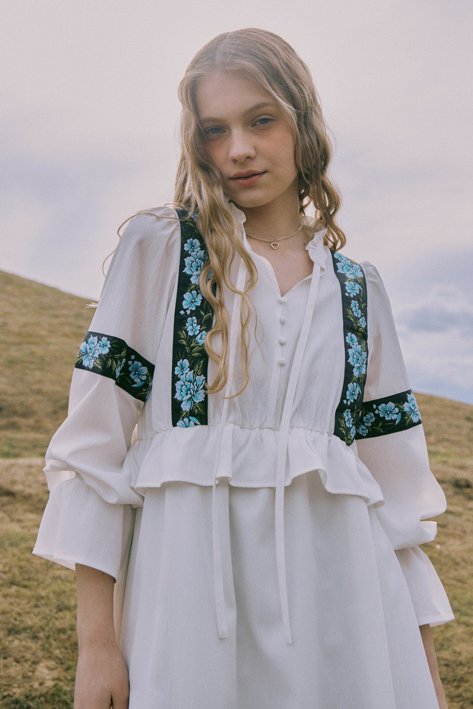 ワンピース idem tyrolean onepiece tyrolean flower onepiece – idem