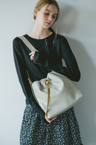 heart charm shoulder bag