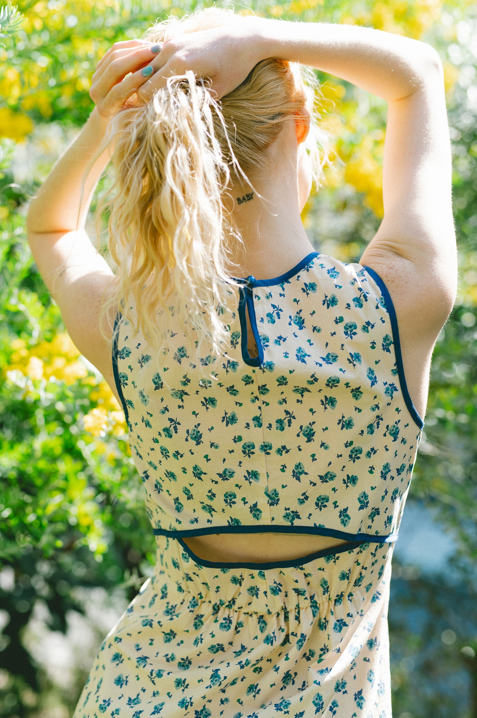 back cut onepiece – idem